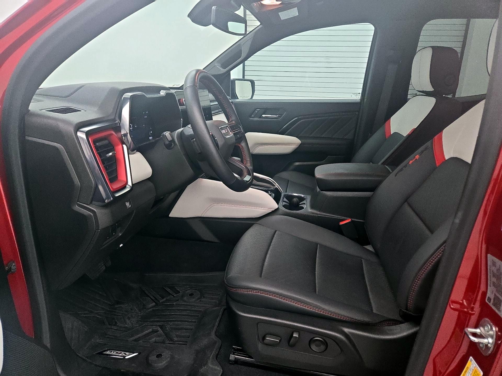 Thumbnail: 2024 GMC Canyon - 11