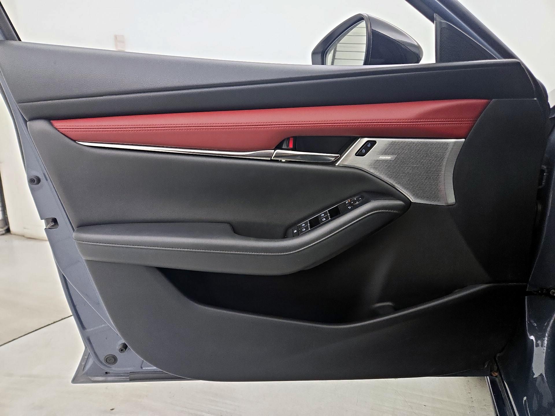 Thumbnail: 2021 Mazda Mazda3 - 12