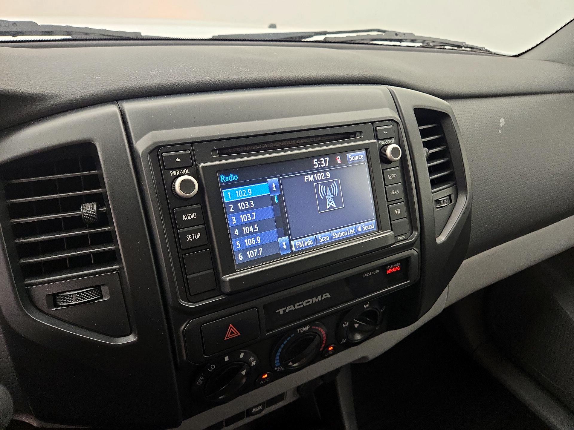 Thumbnail: 2015 Toyota Tacoma - 13