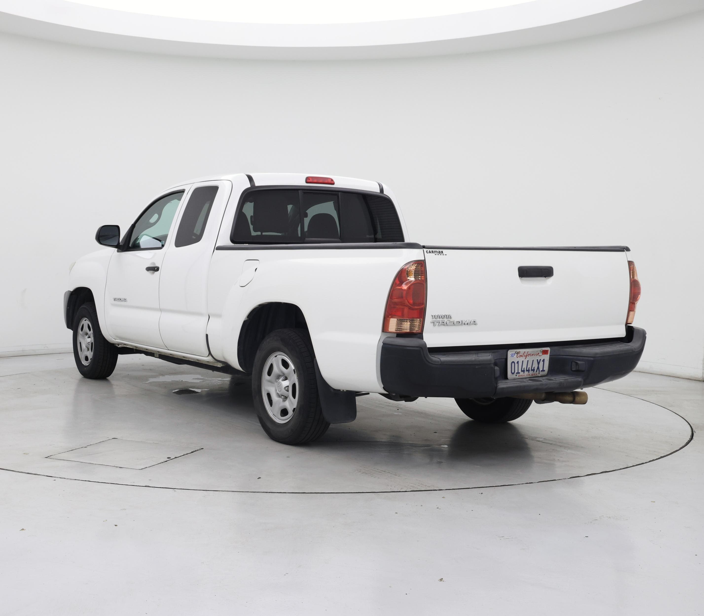 Thumbnail: 2015 Toyota Tacoma - 2