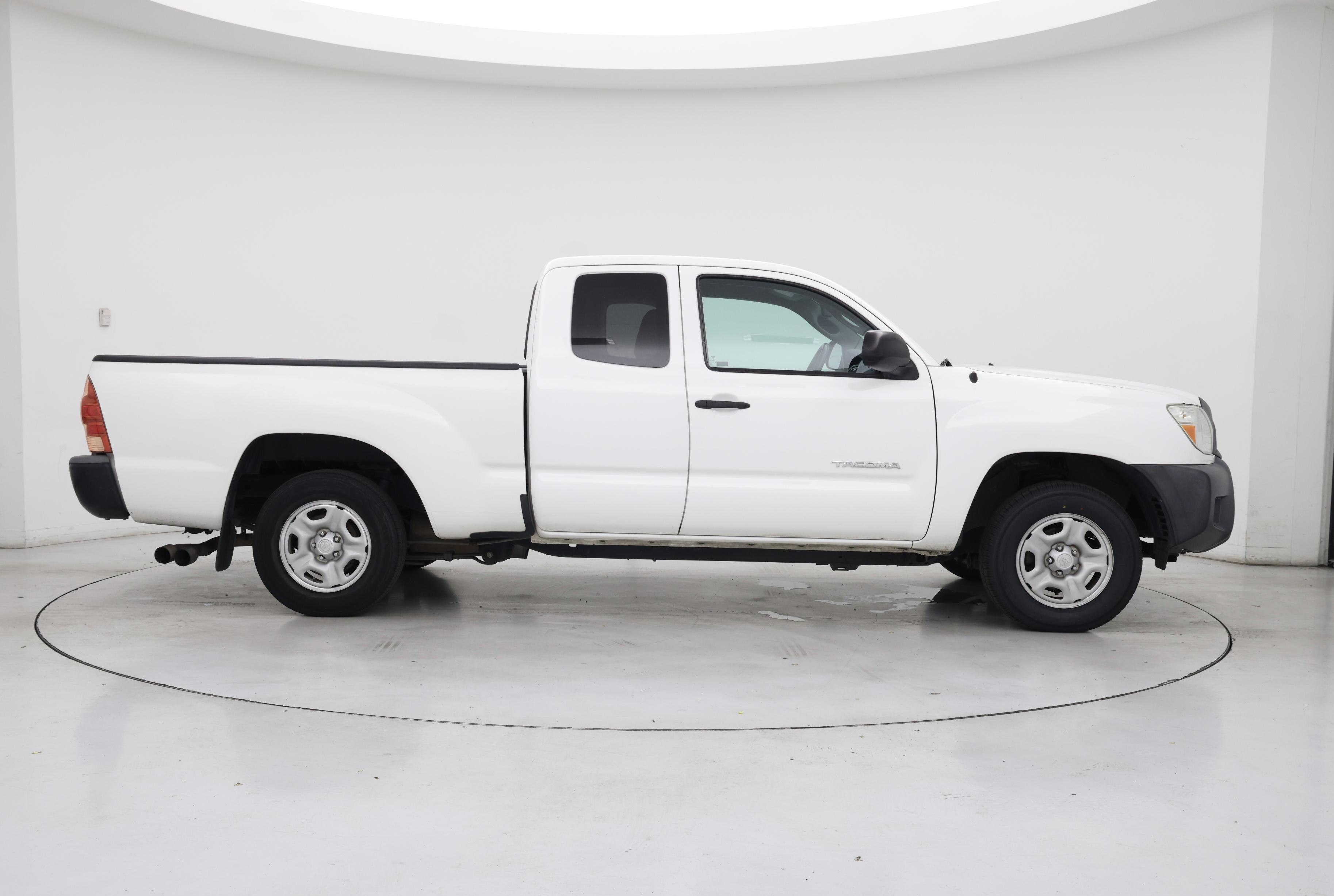 Thumbnail: 2015 Toyota Tacoma - 7