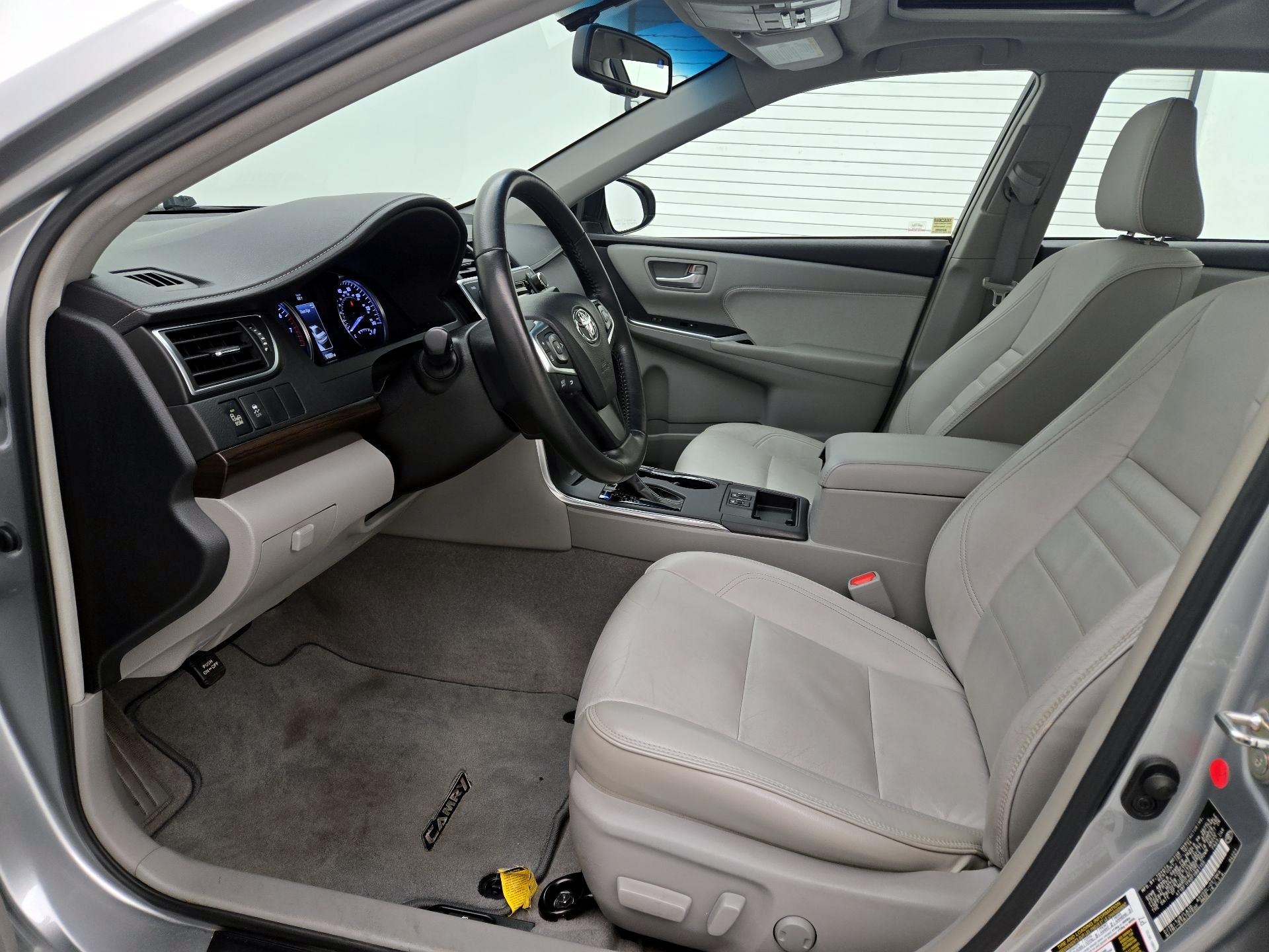 Thumbnail: 2015 Toyota Camry - 11