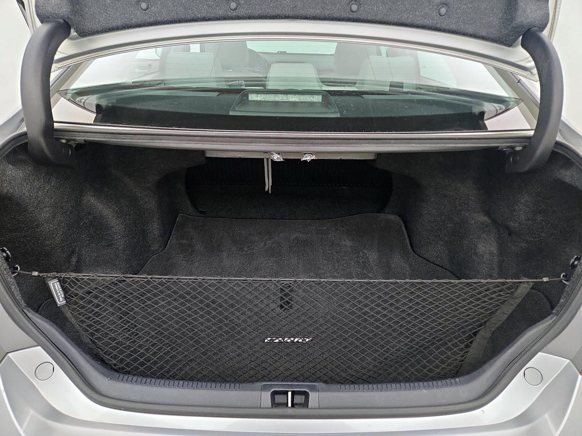 Thumbnail: 2015 Toyota Camry - 19