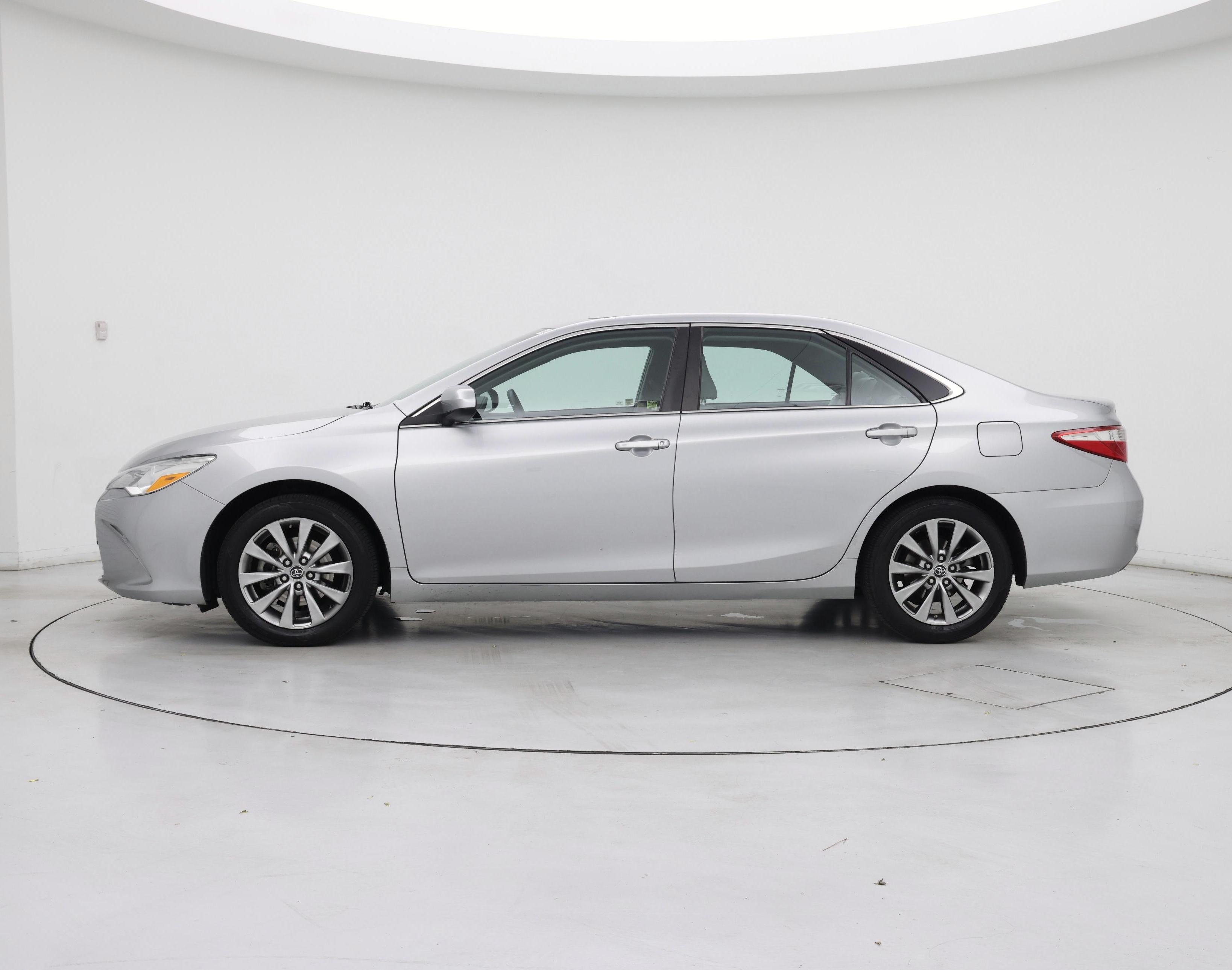 Thumbnail: 2015 Toyota Camry - 3