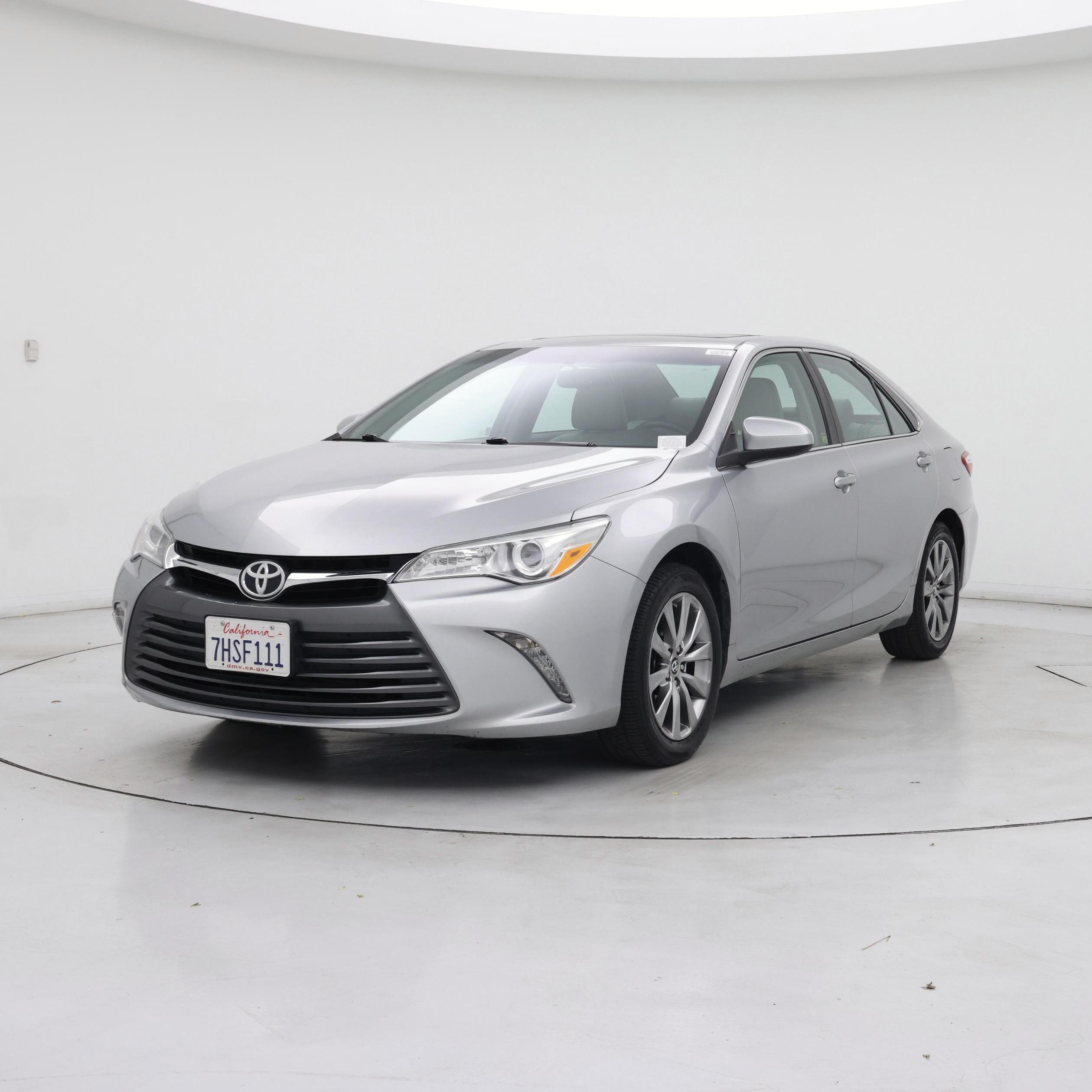 Thumbnail: 2015 Toyota Camry - 4