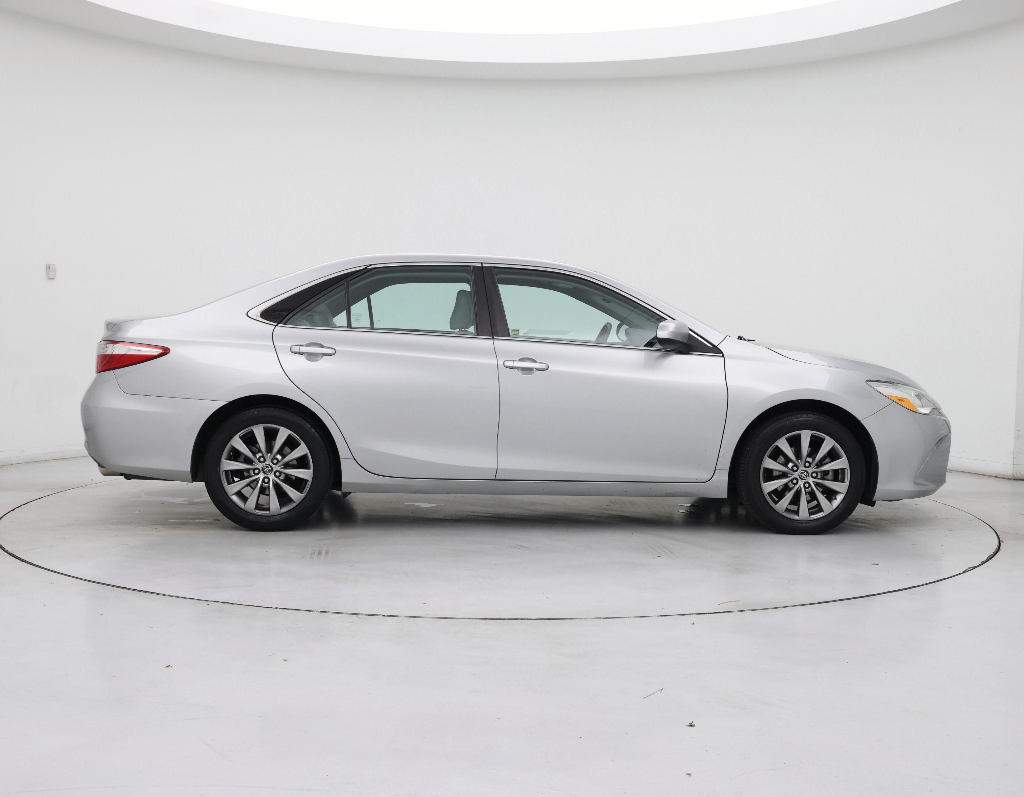 Thumbnail: 2015 Toyota Camry - 7