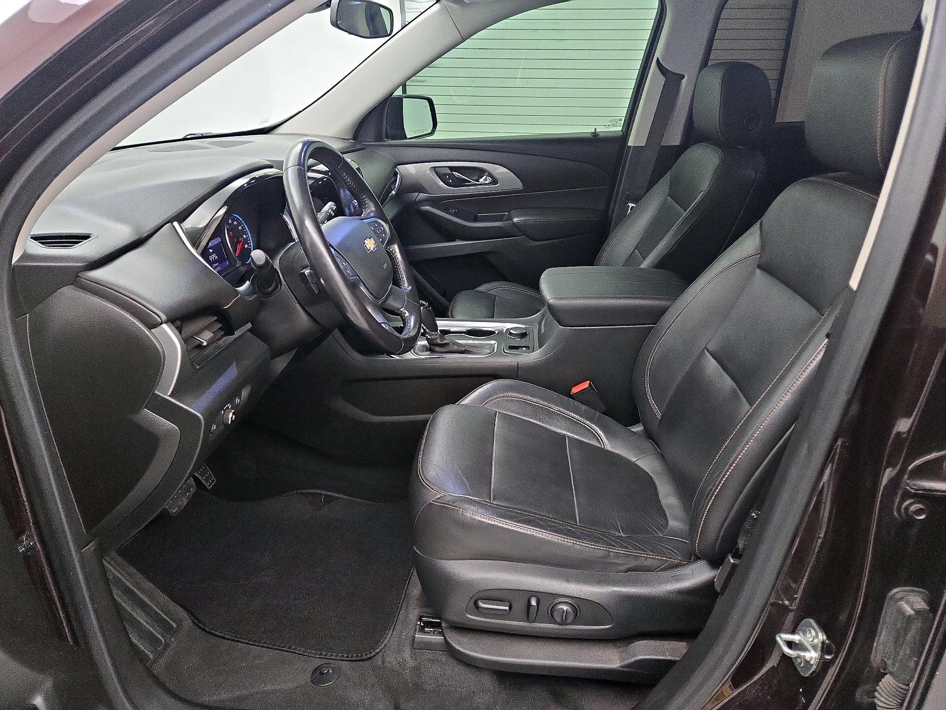 Thumbnail: 2020 Chevrolet Traverse - 11