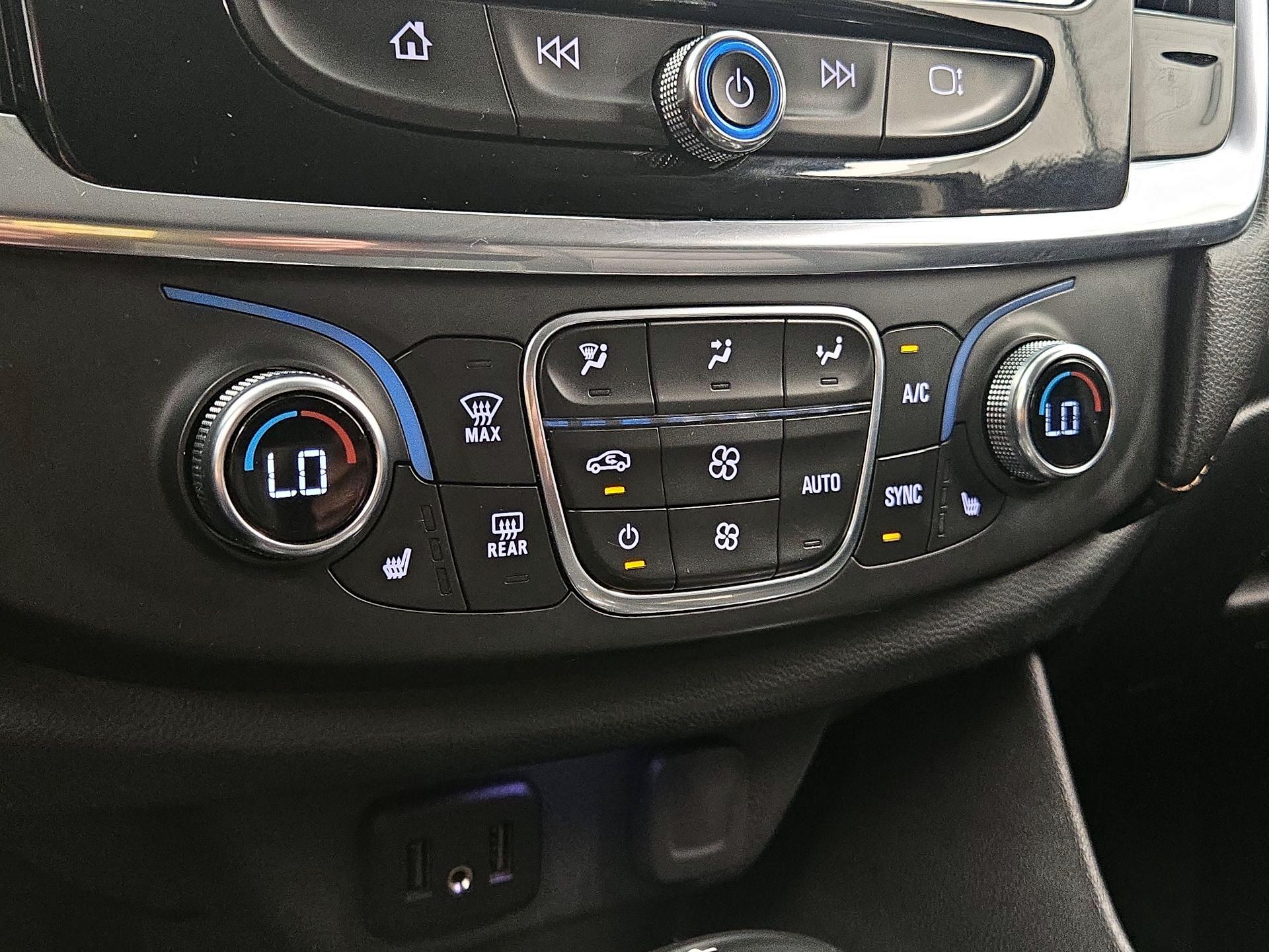 Thumbnail: 2020 Chevrolet Traverse - 16