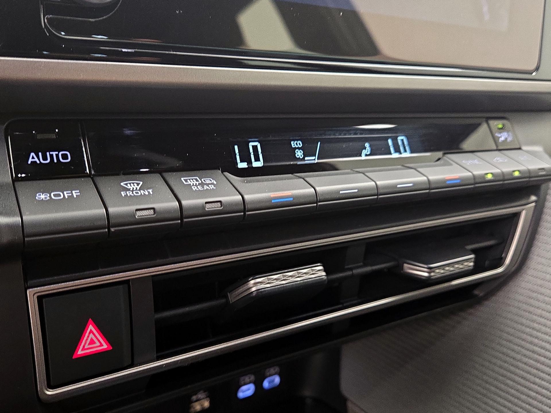 Thumbnail: 2025 Toyota Camry - 16