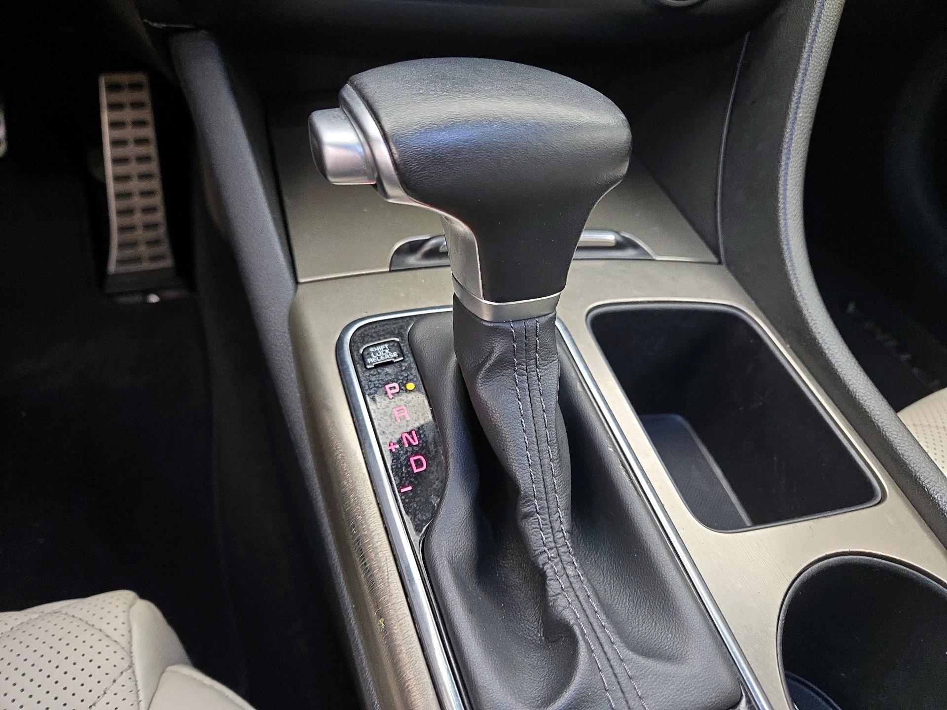 Thumbnail: 2016 Kia Optima - 18