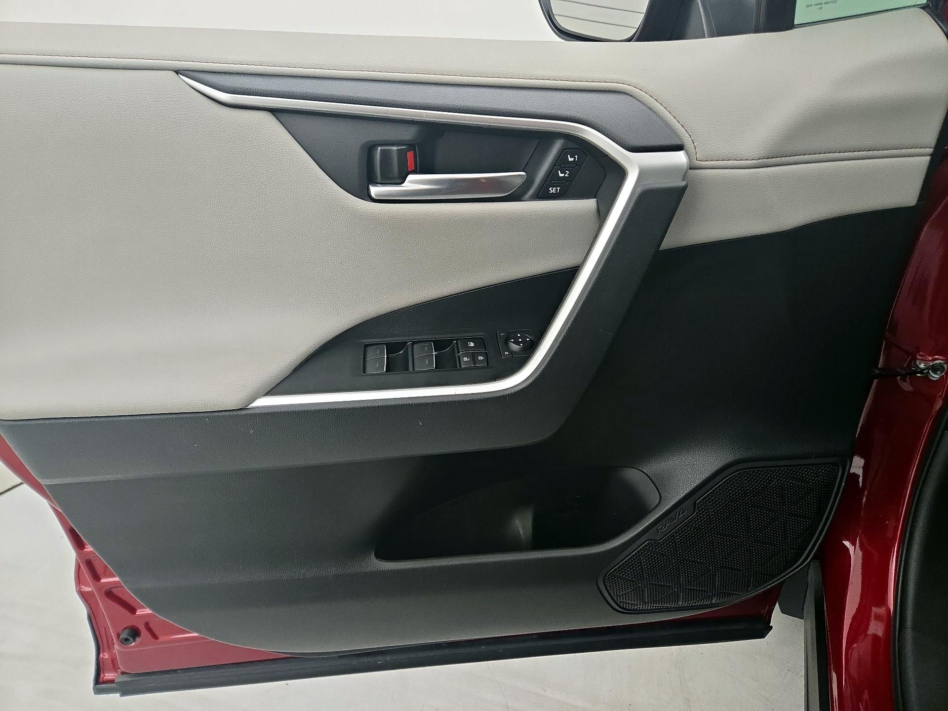 Thumbnail: 2023 Toyota RAV4 - 12