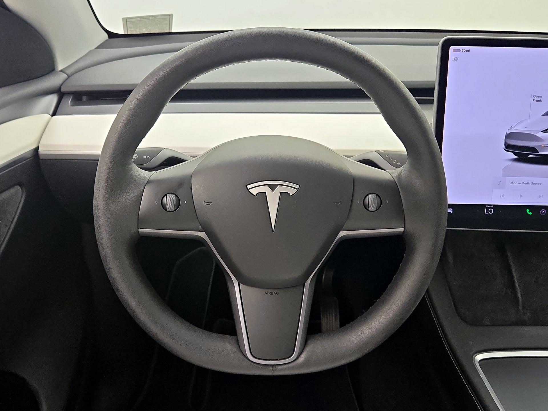 Thumbnail: 2023 Tesla Model Y - 10