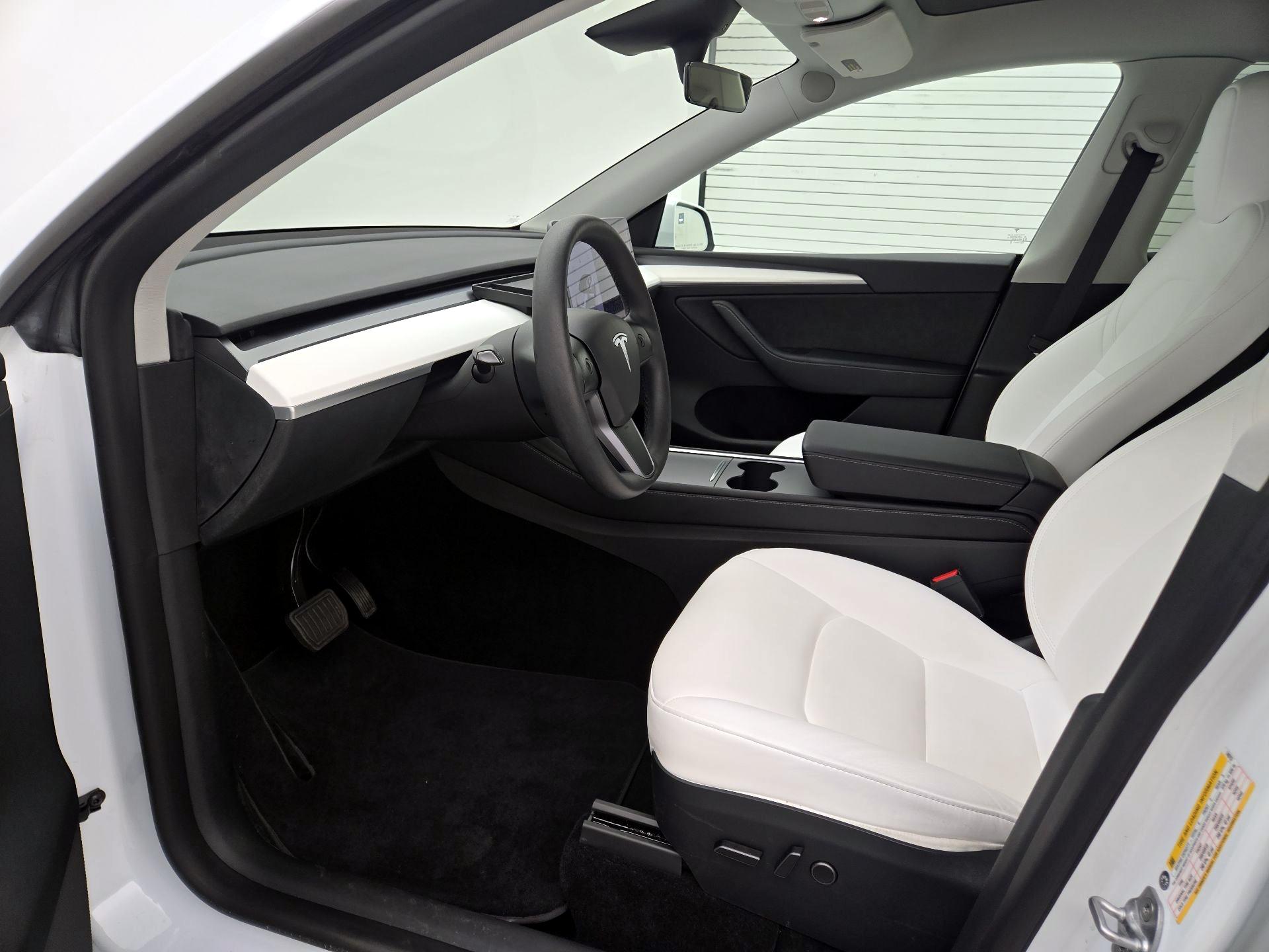 Thumbnail: 2023 Tesla Model Y - 11