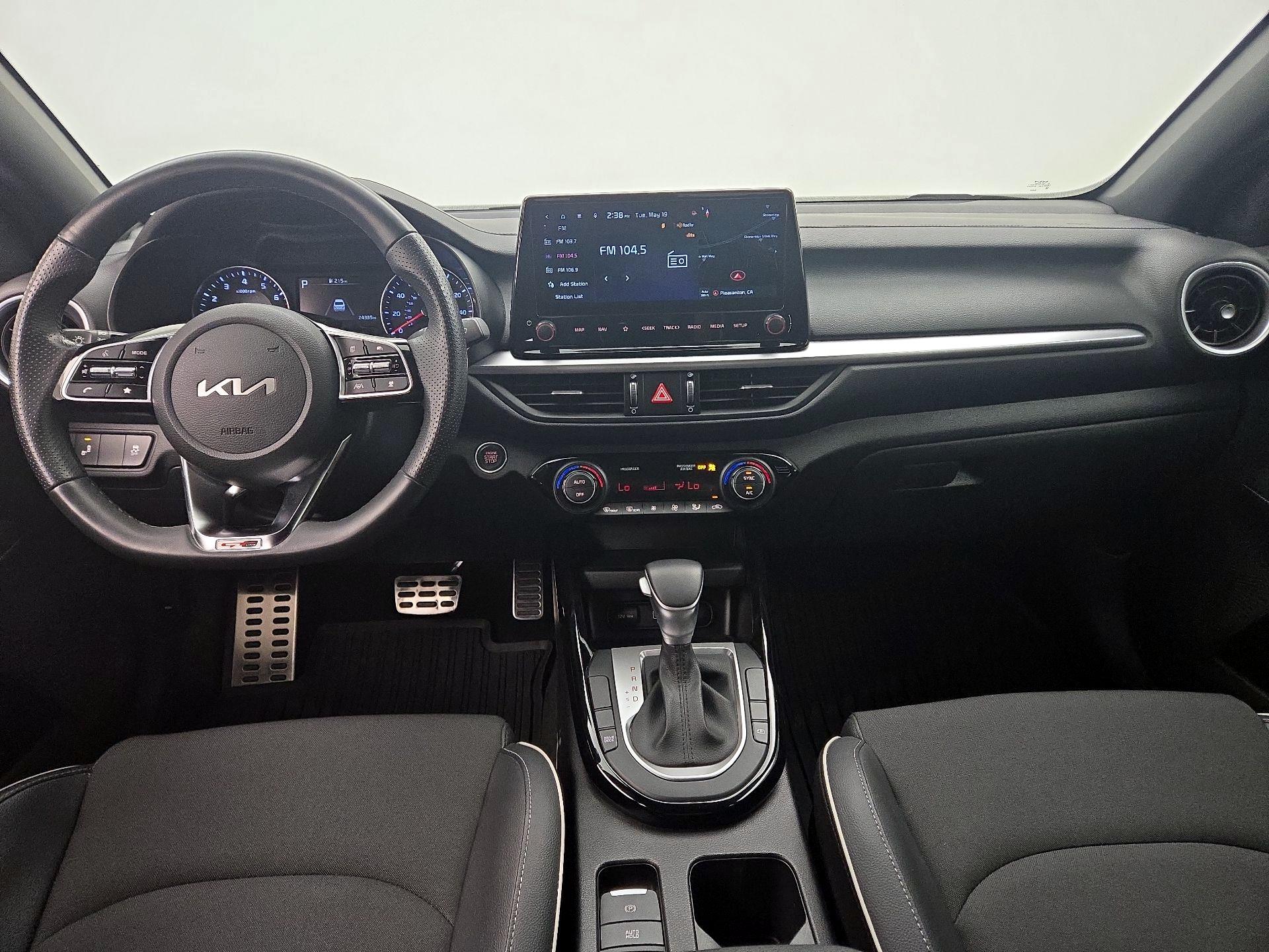 Thumbnail: 2023 Kia Forte - 9