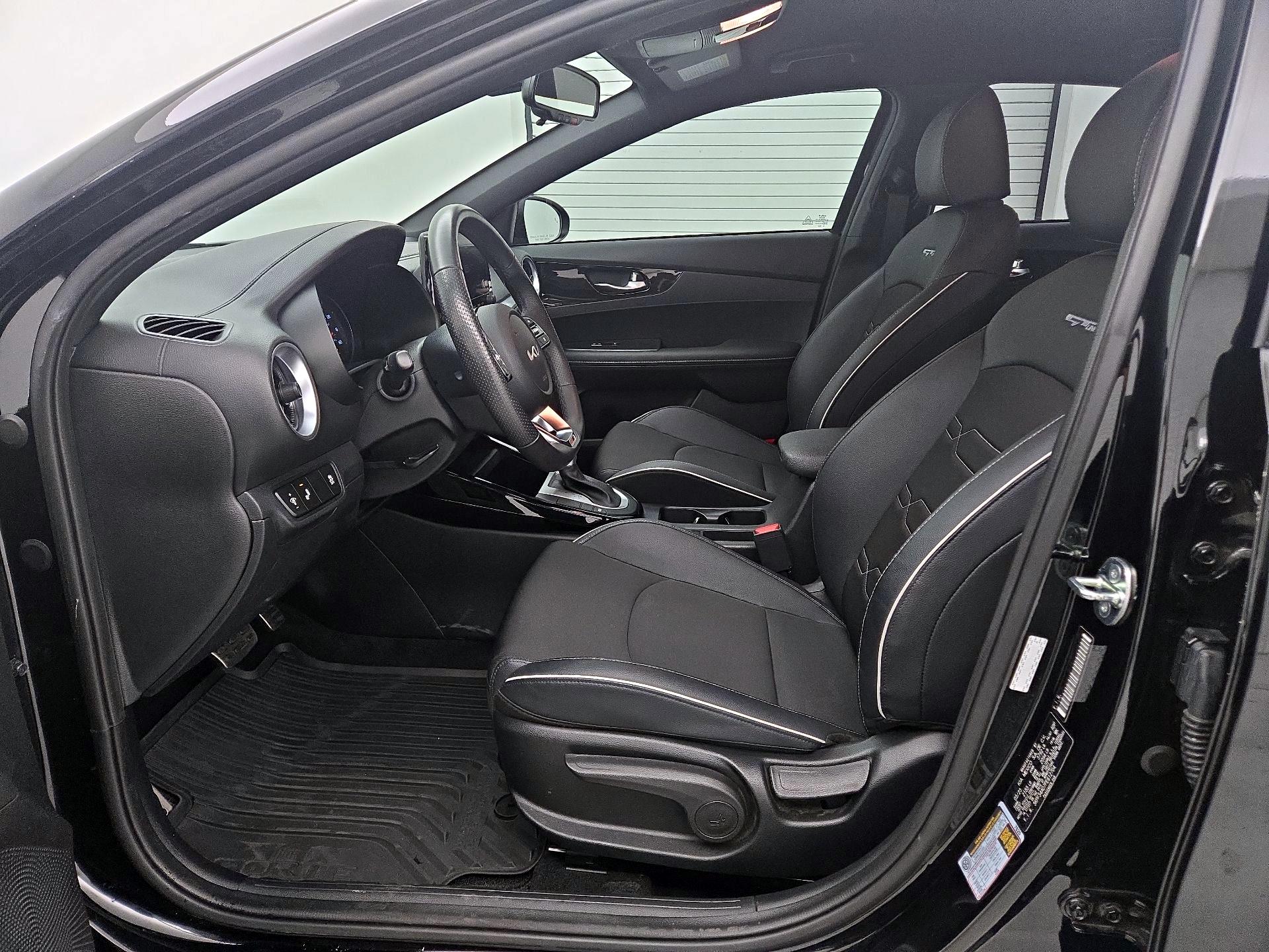 Thumbnail: 2023 Kia Forte - 11