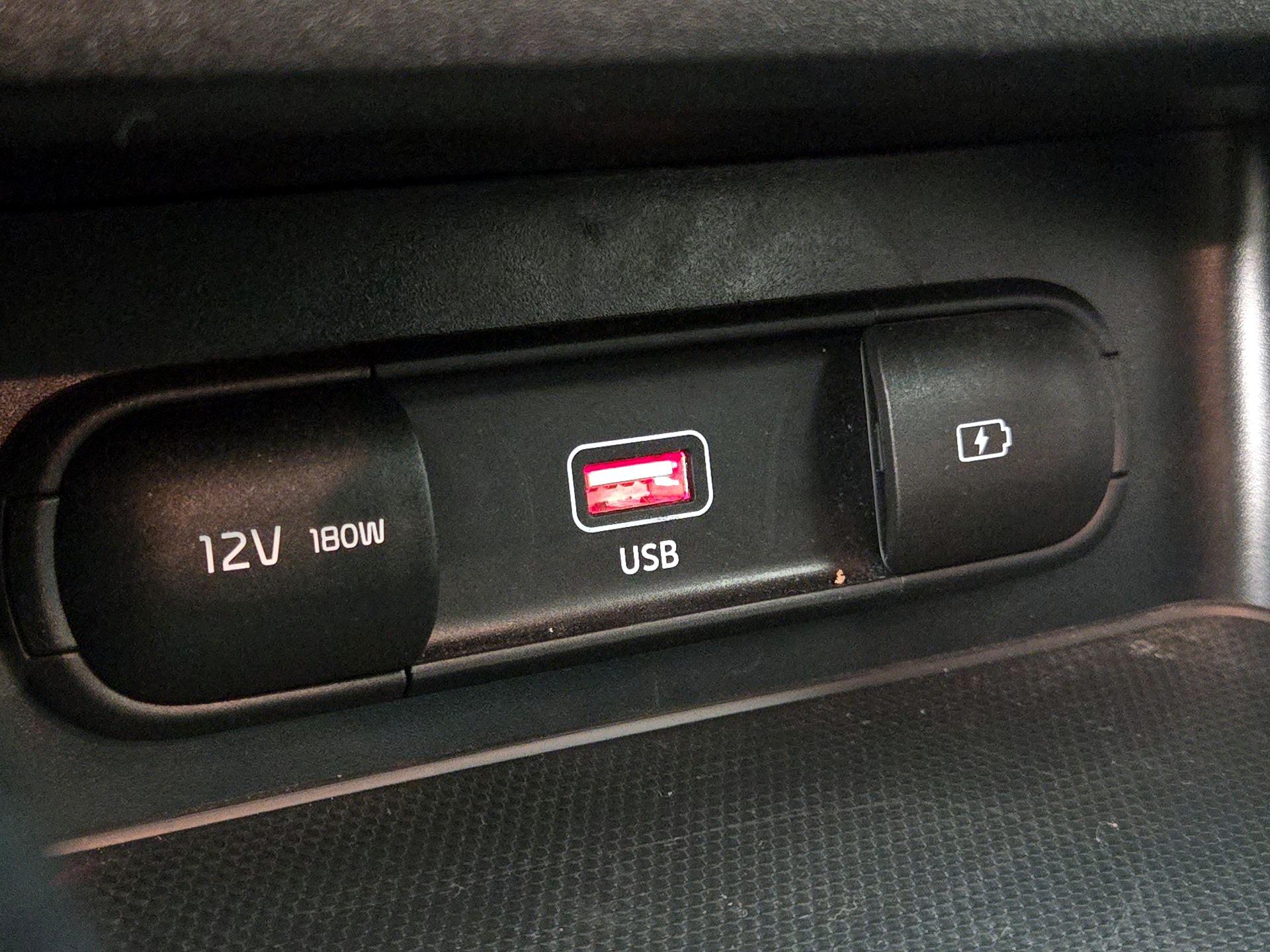 Thumbnail: 2023 Kia Forte - 18