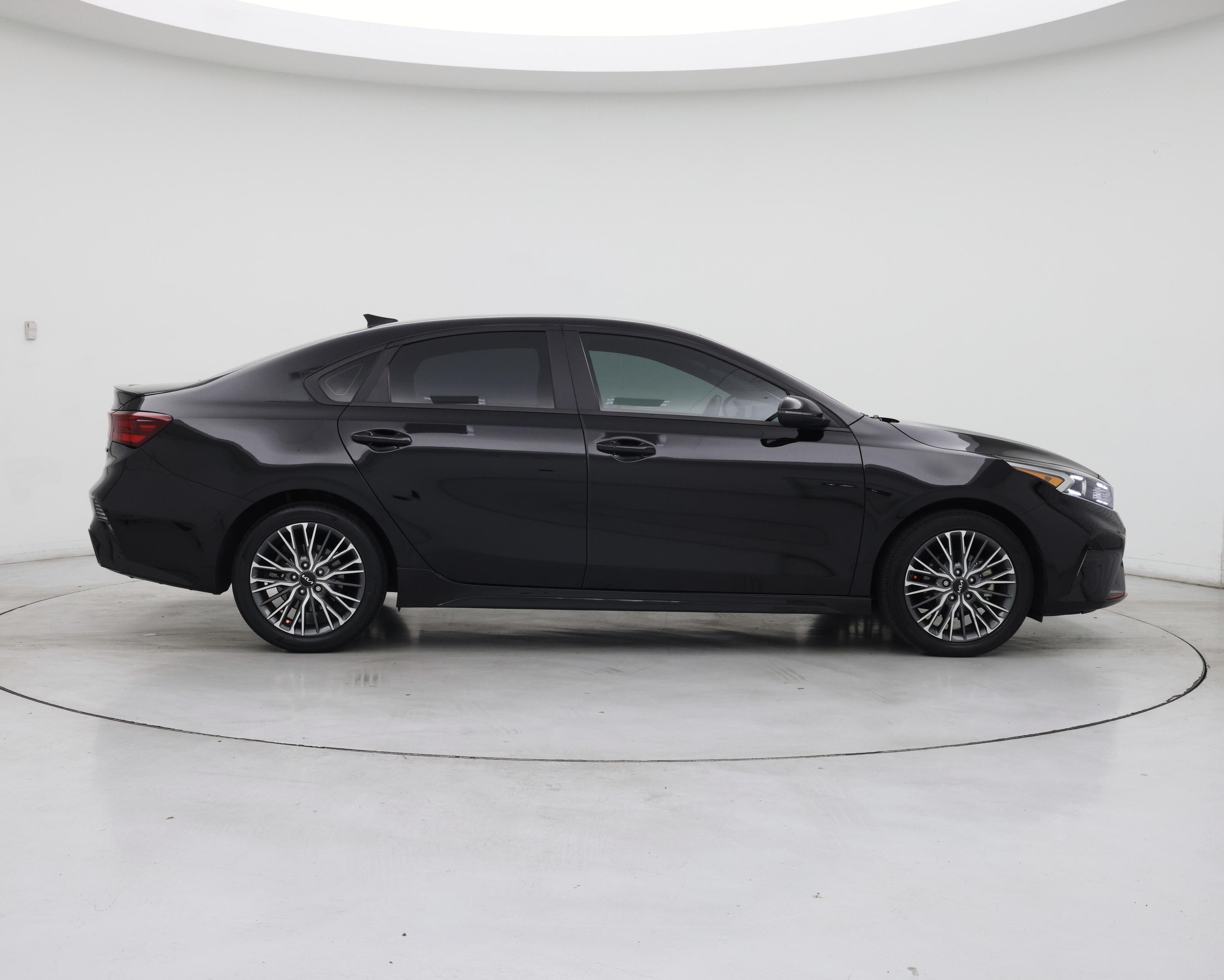 Thumbnail: 2023 Kia Forte - 7