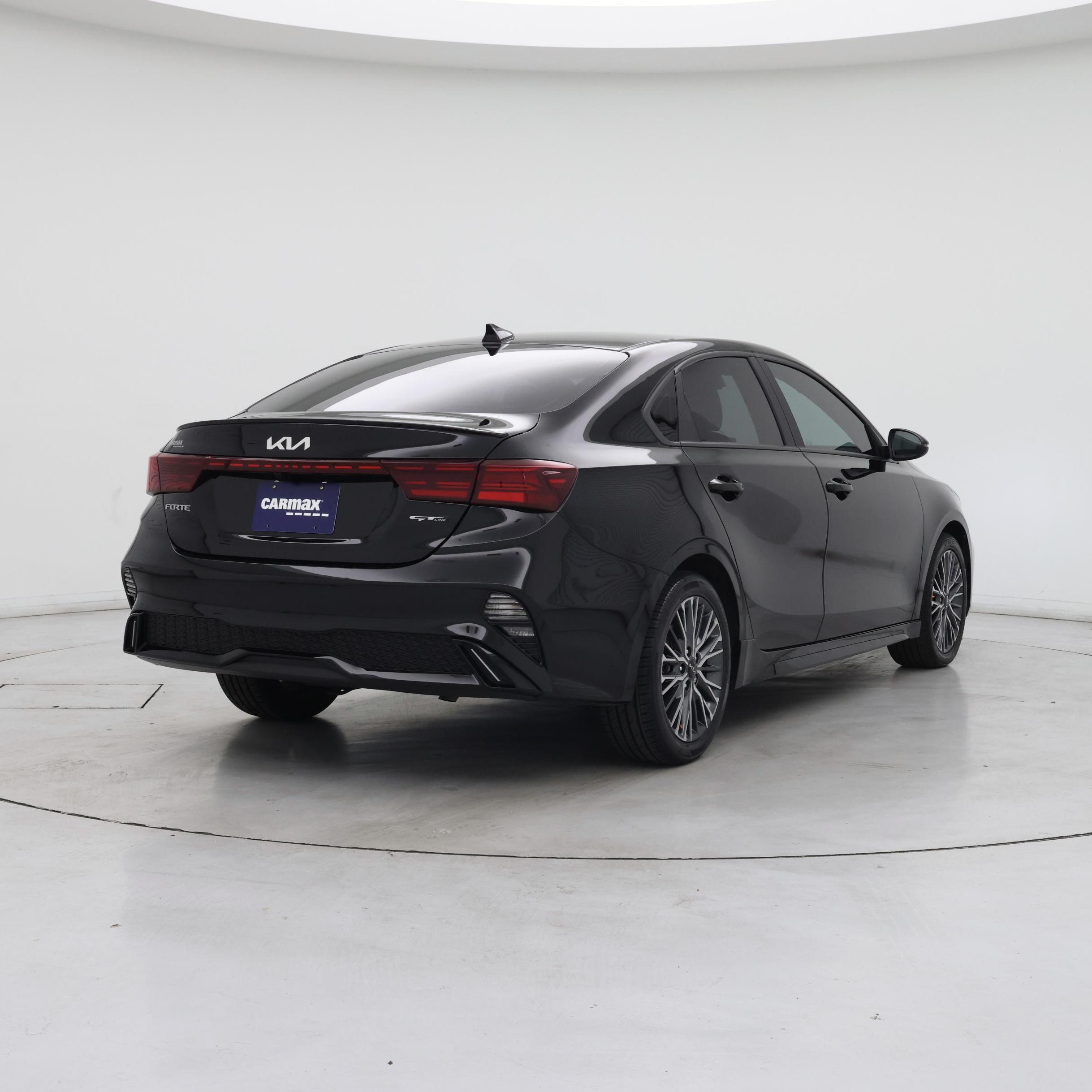 Thumbnail: 2023 Kia Forte - 8