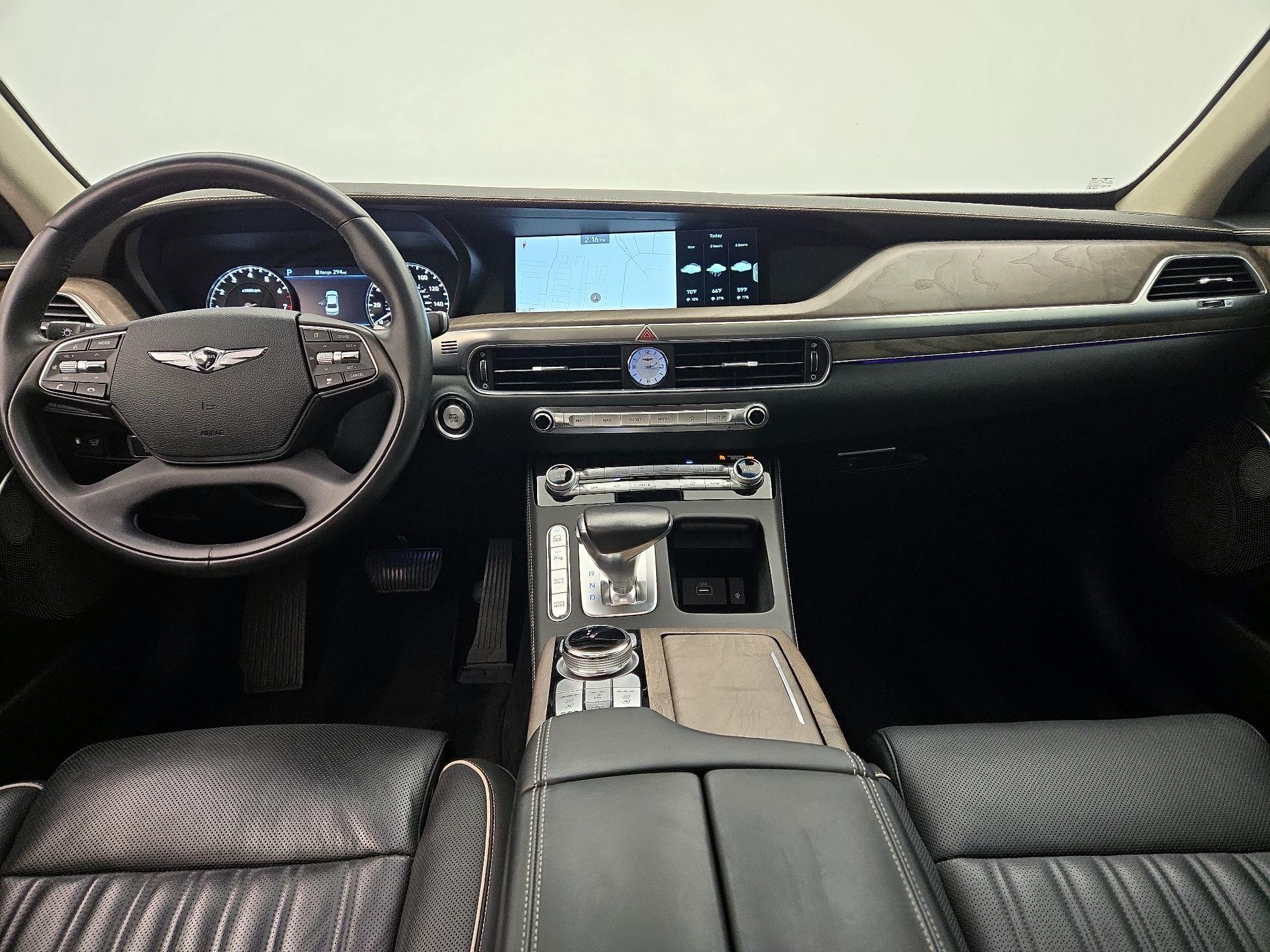 Thumbnail: 2021 Genesis G90 - 9