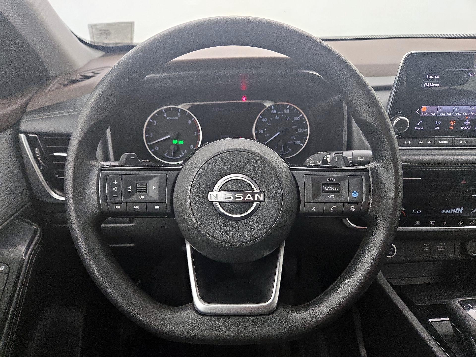 Thumbnail: 2022 Nissan Rogue - 10