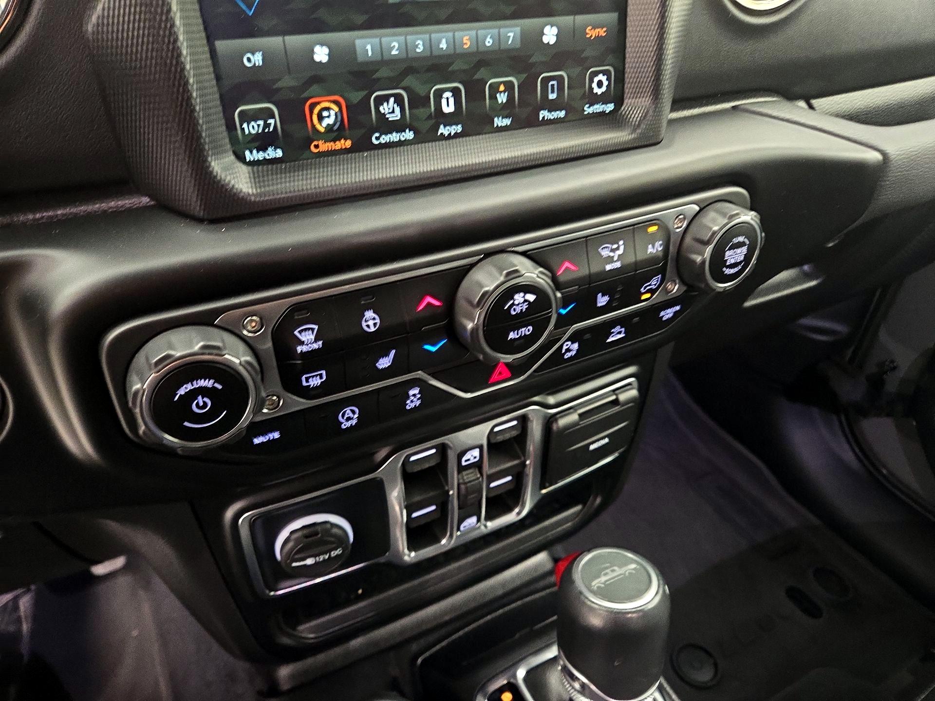 Thumbnail: 2022 Jeep Gladiator - 16