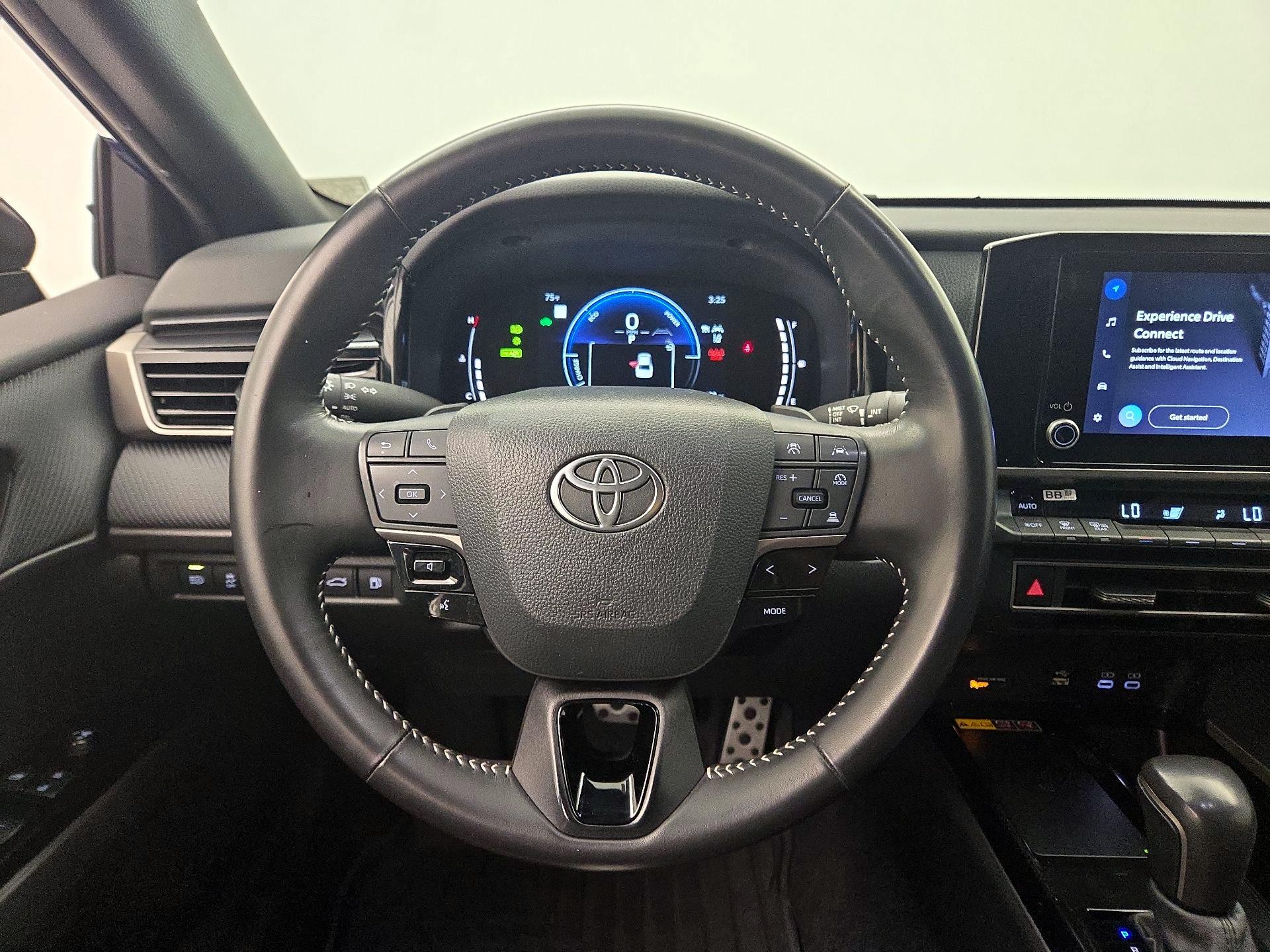 Thumbnail: 2025 Toyota Camry - 10