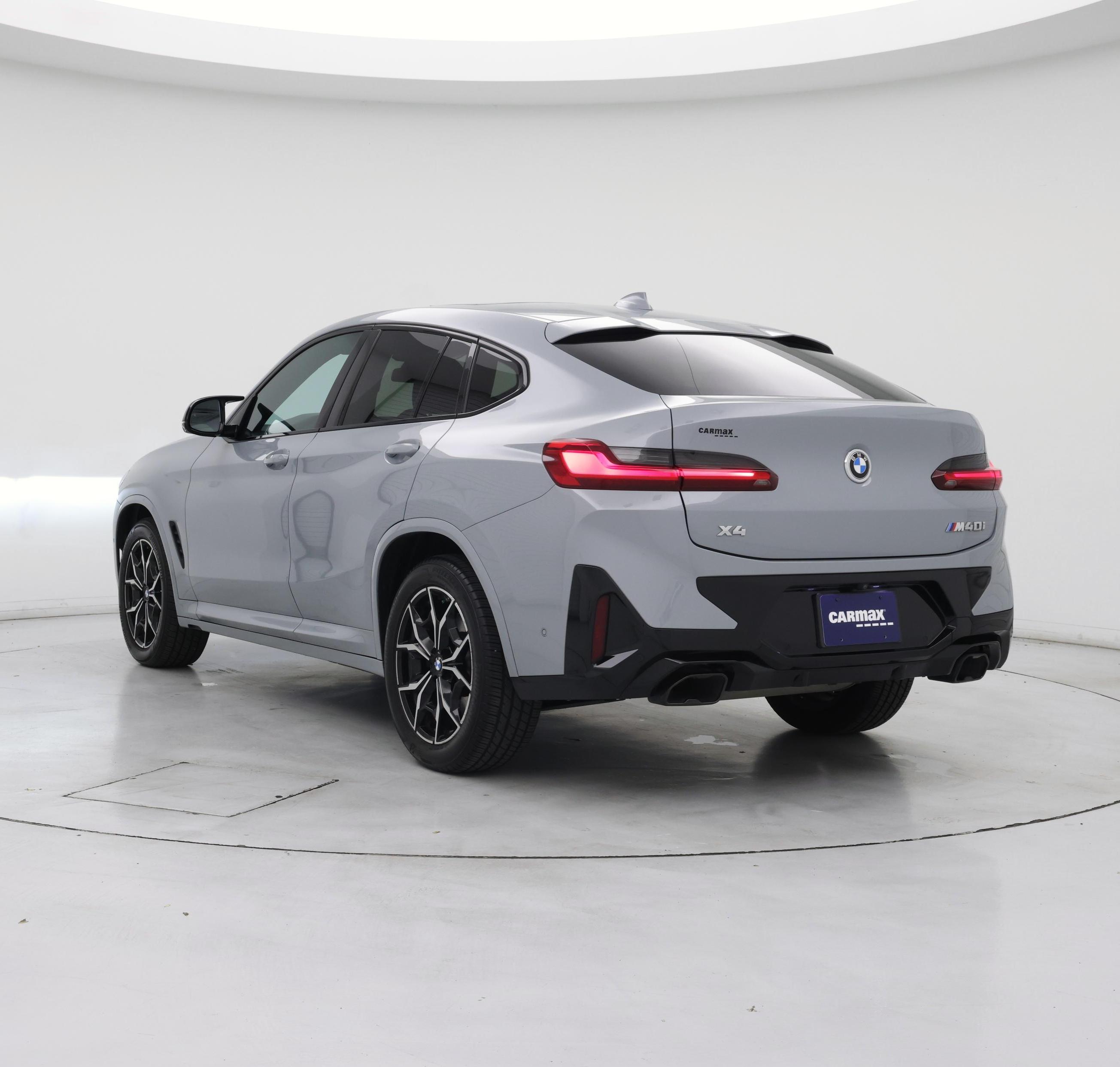 Thumbnail: 2023 BMW X4 - 2