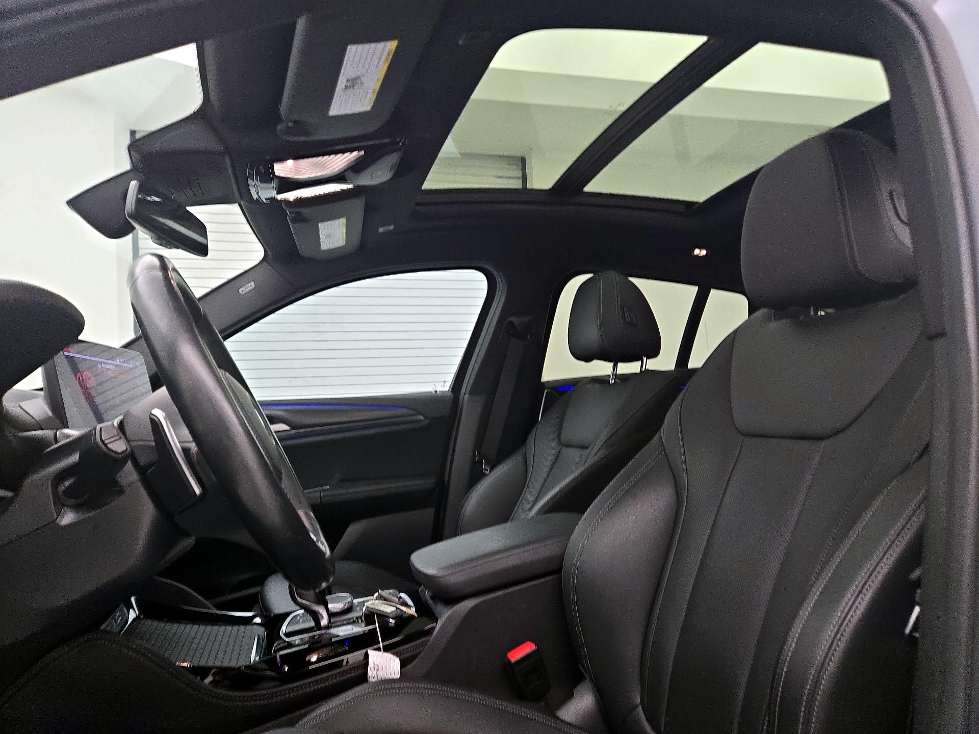 Thumbnail: 2023 BMW X4 - 20