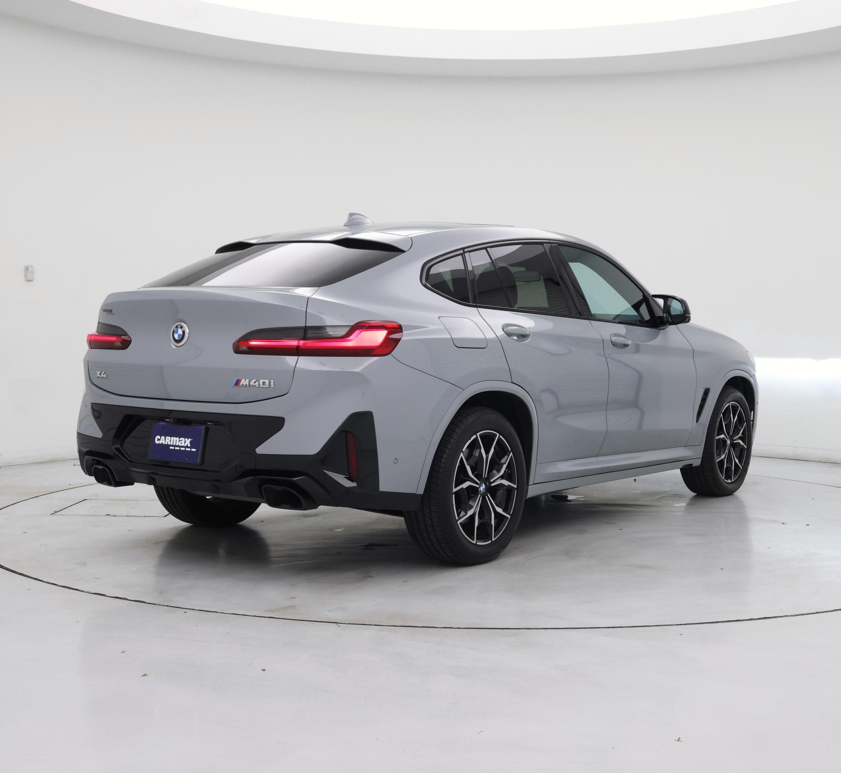 Thumbnail: 2023 BMW X4 - 8
