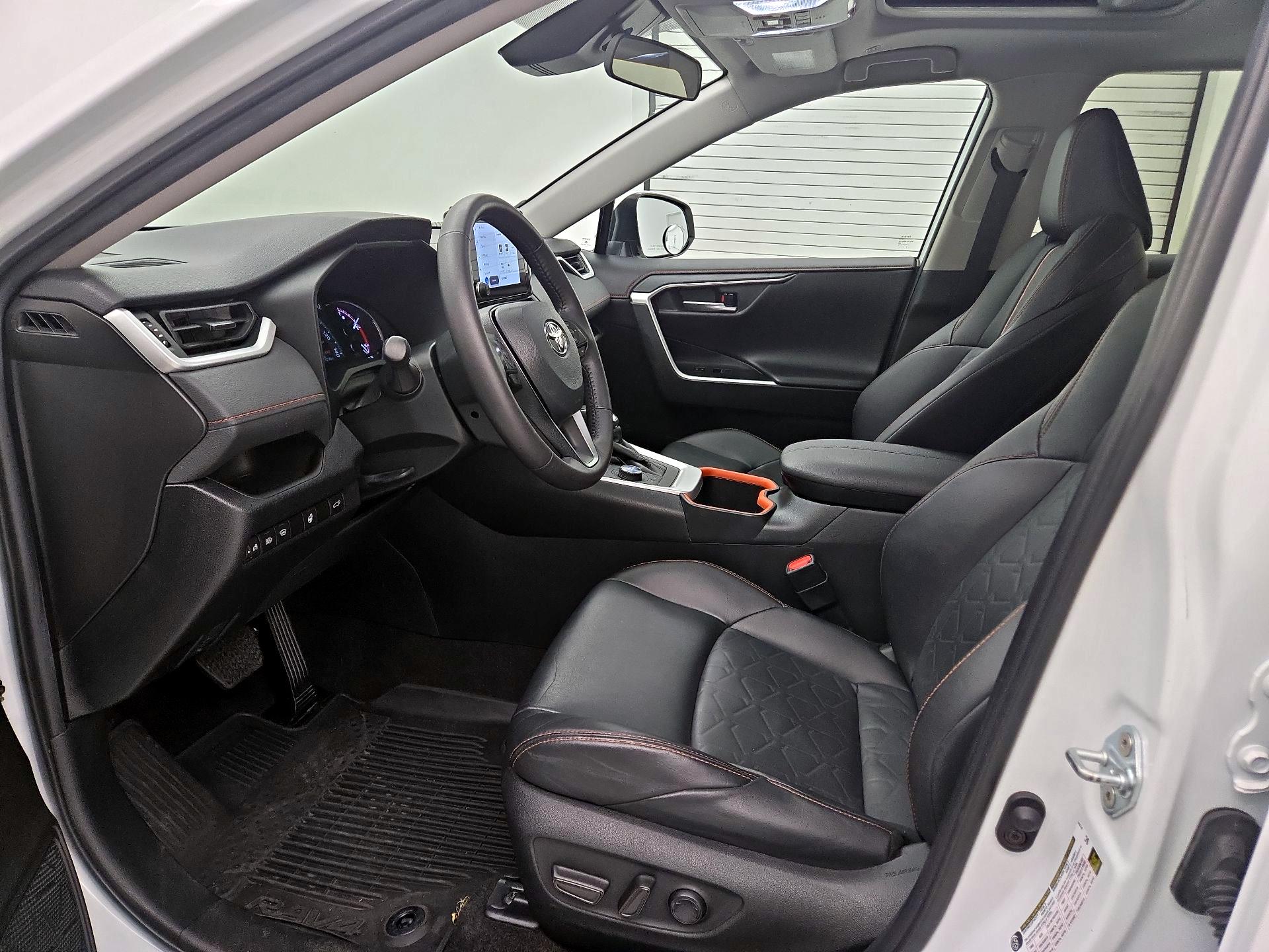 Thumbnail: 2023 Toyota RAV4 - 11
