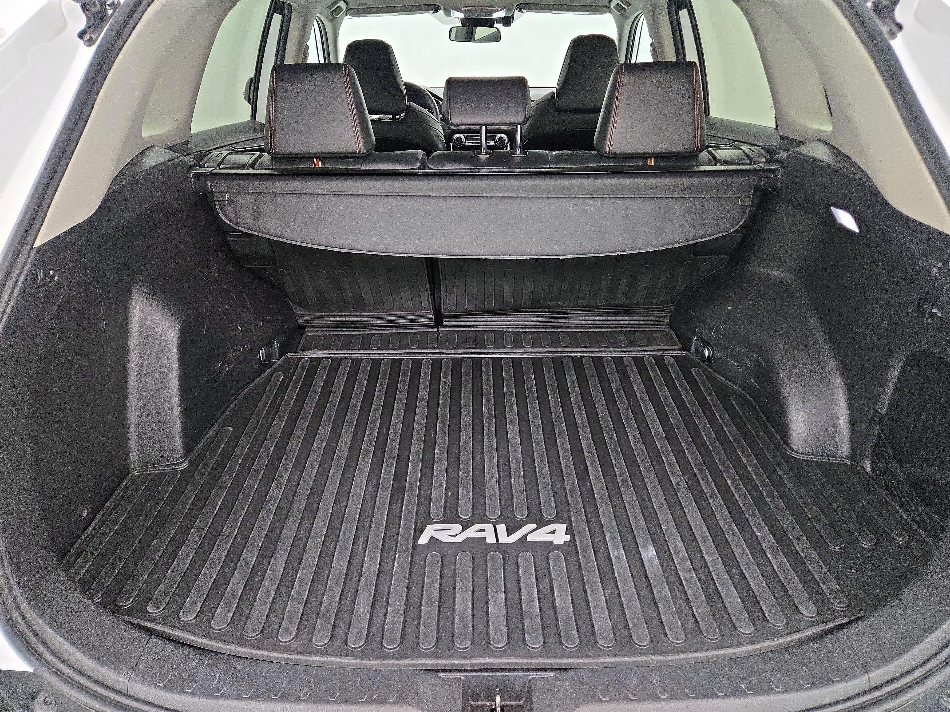 Thumbnail: 2023 Toyota RAV4 - 20