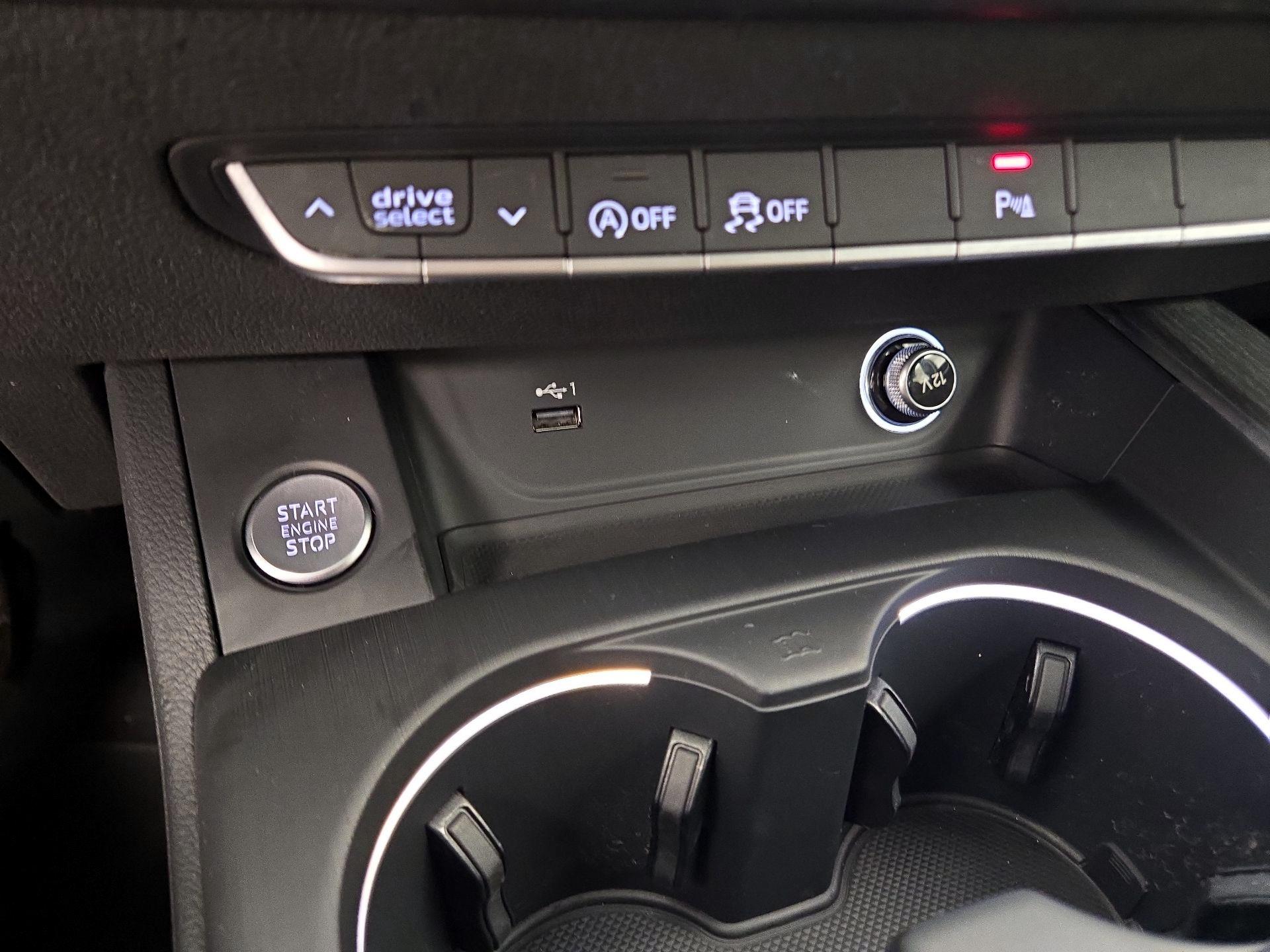 Thumbnail: 2019 Audi A4 - 18