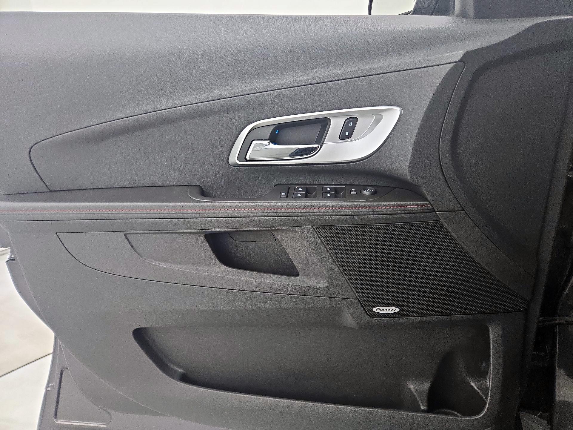 Thumbnail: 2015 Chevrolet Equinox - 12
