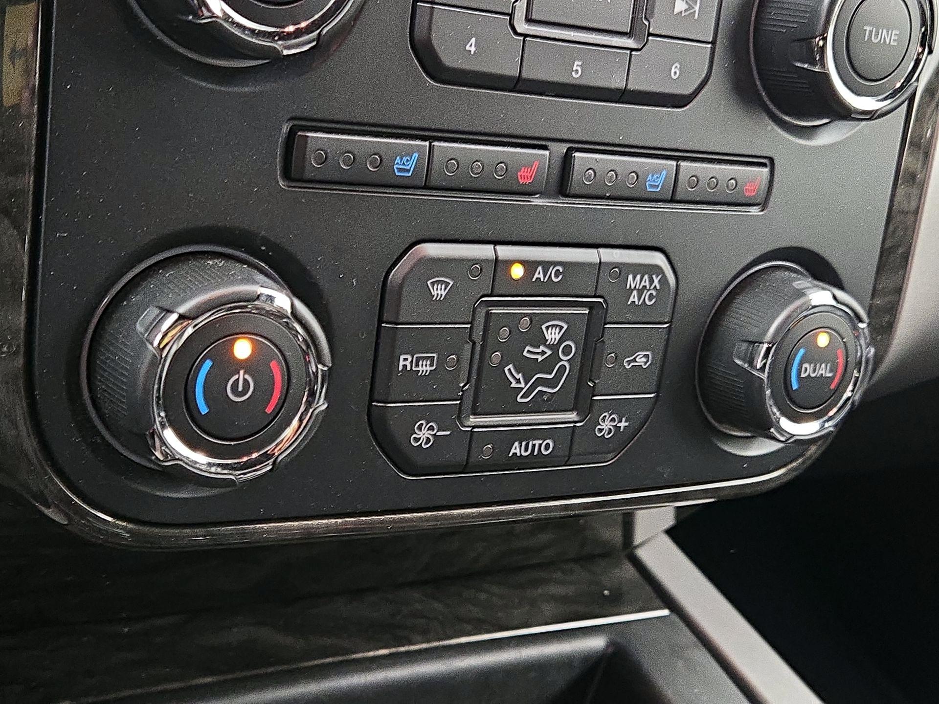 Thumbnail: 2015 Ford Expedition - 16