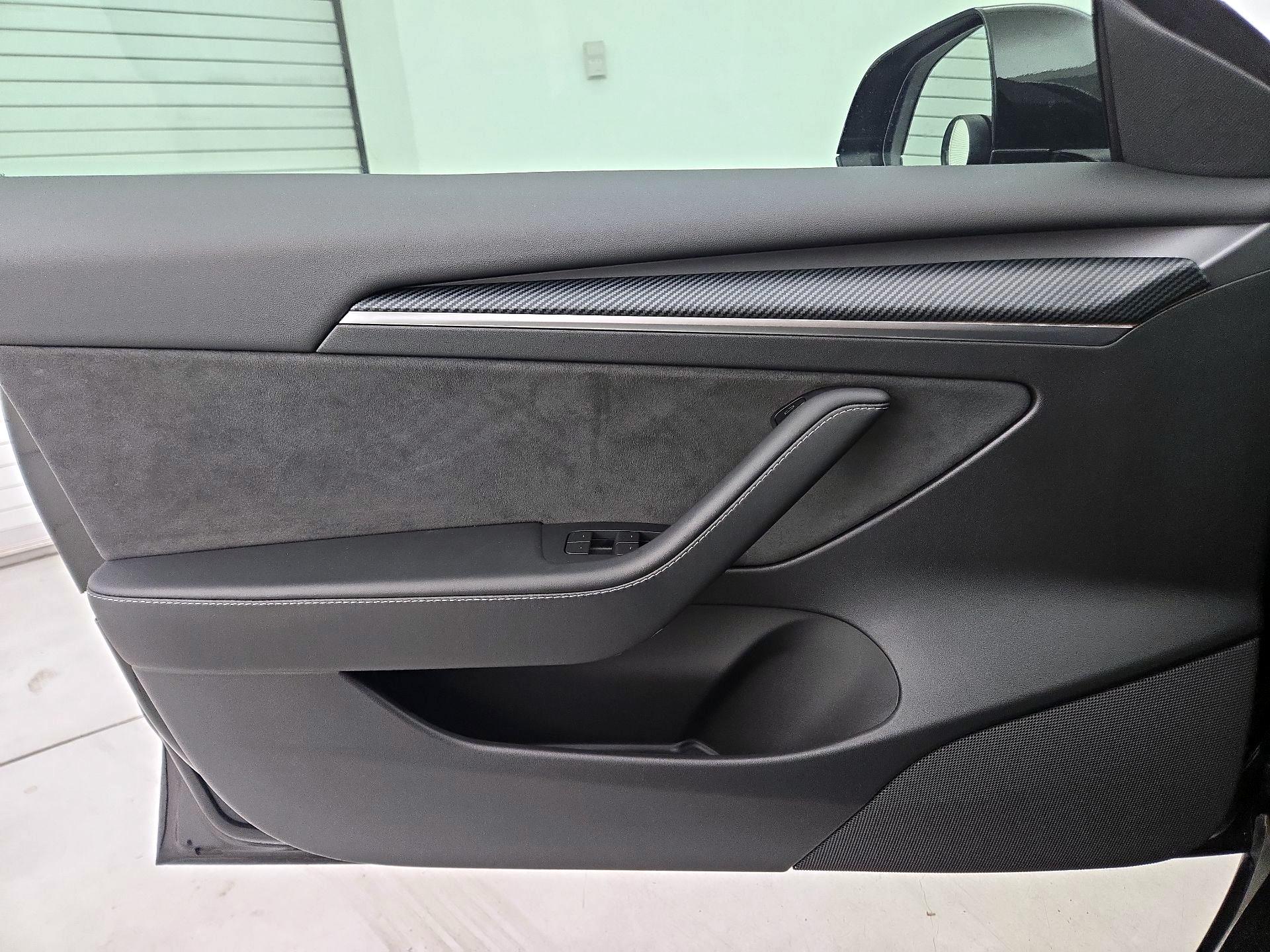 Thumbnail: 2022 Tesla Model 3 - 12