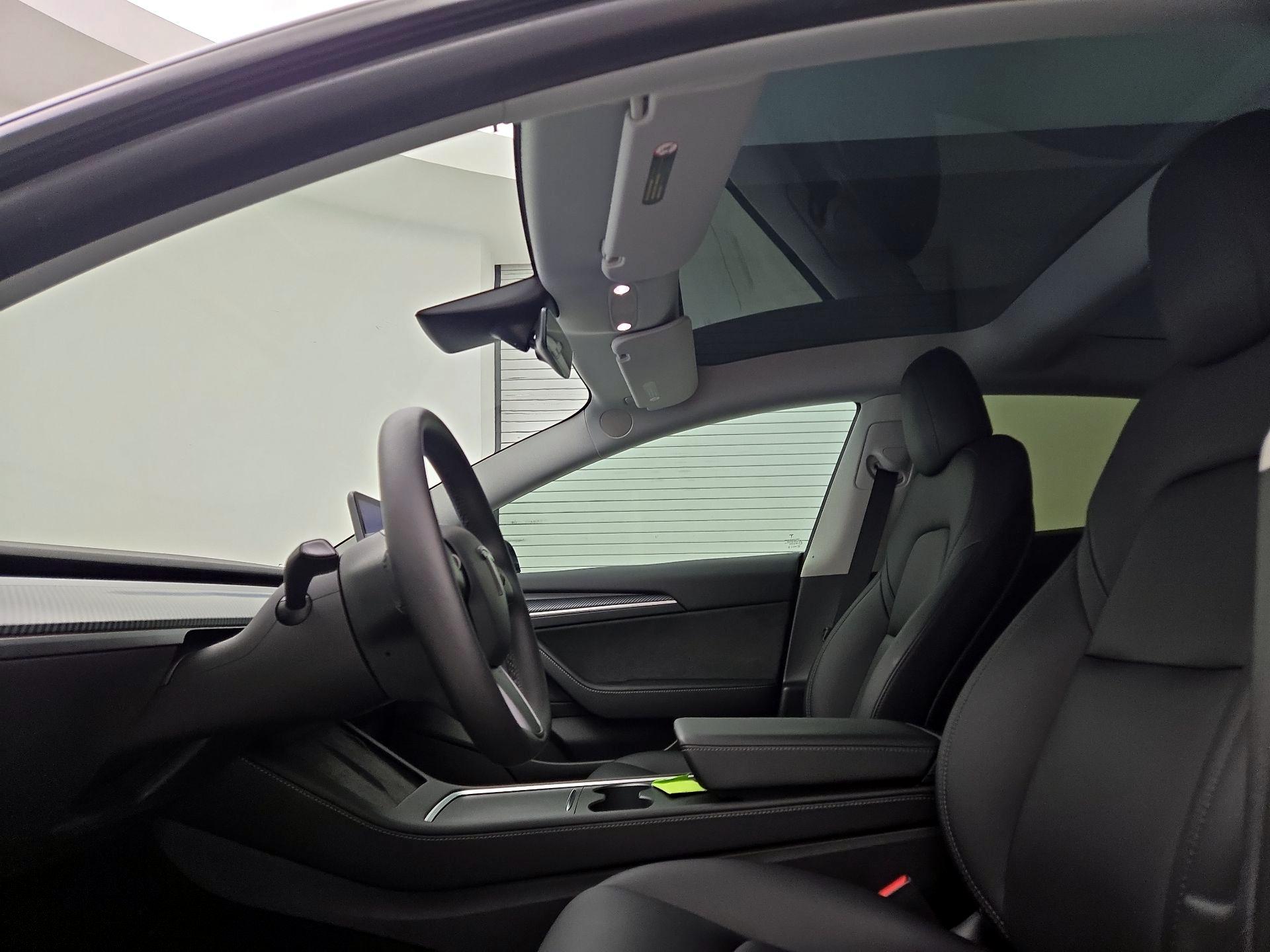Thumbnail: 2022 Tesla Model 3 - 19
