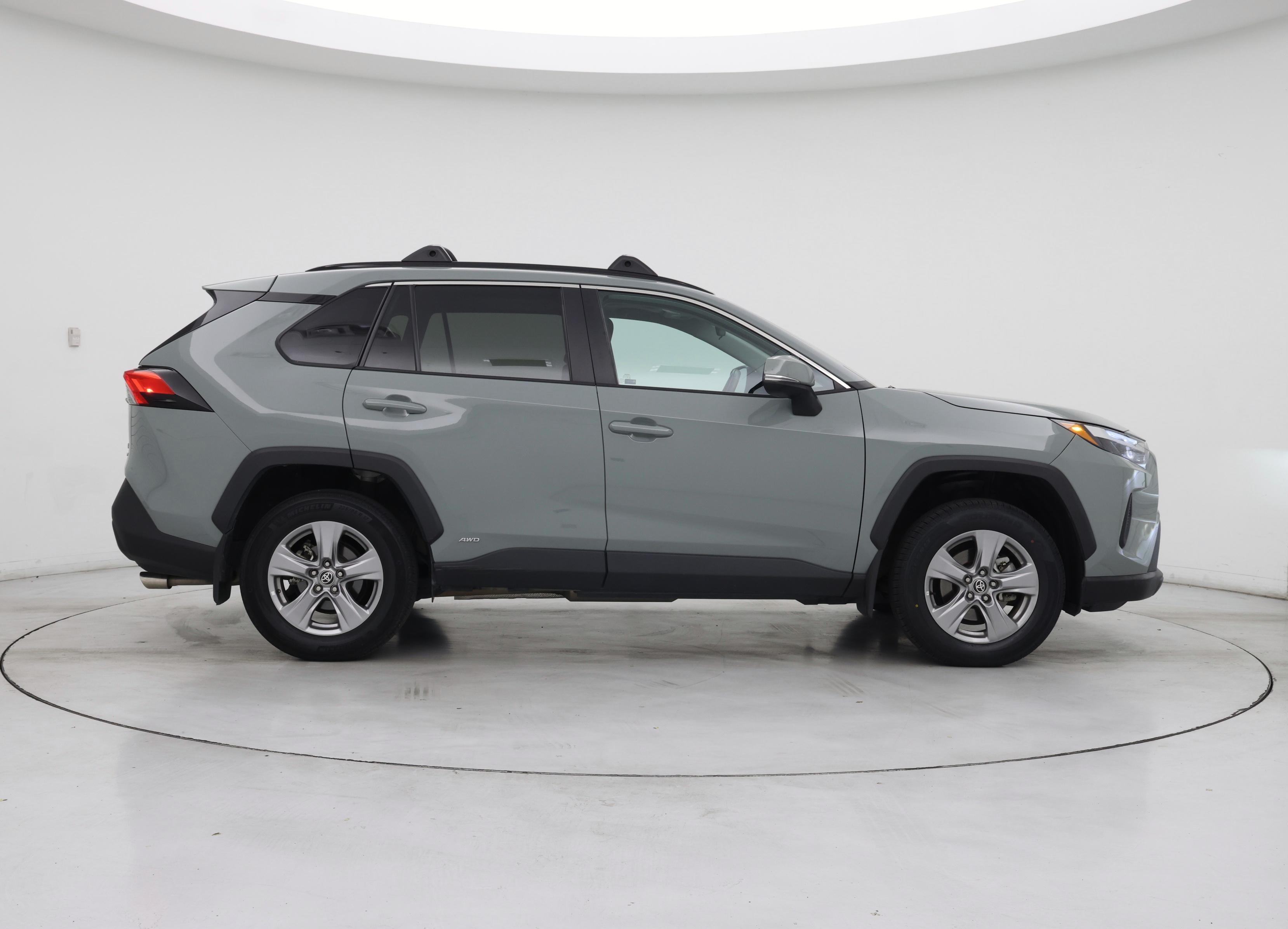 Thumbnail: 2022 Toyota RAV4 - 7