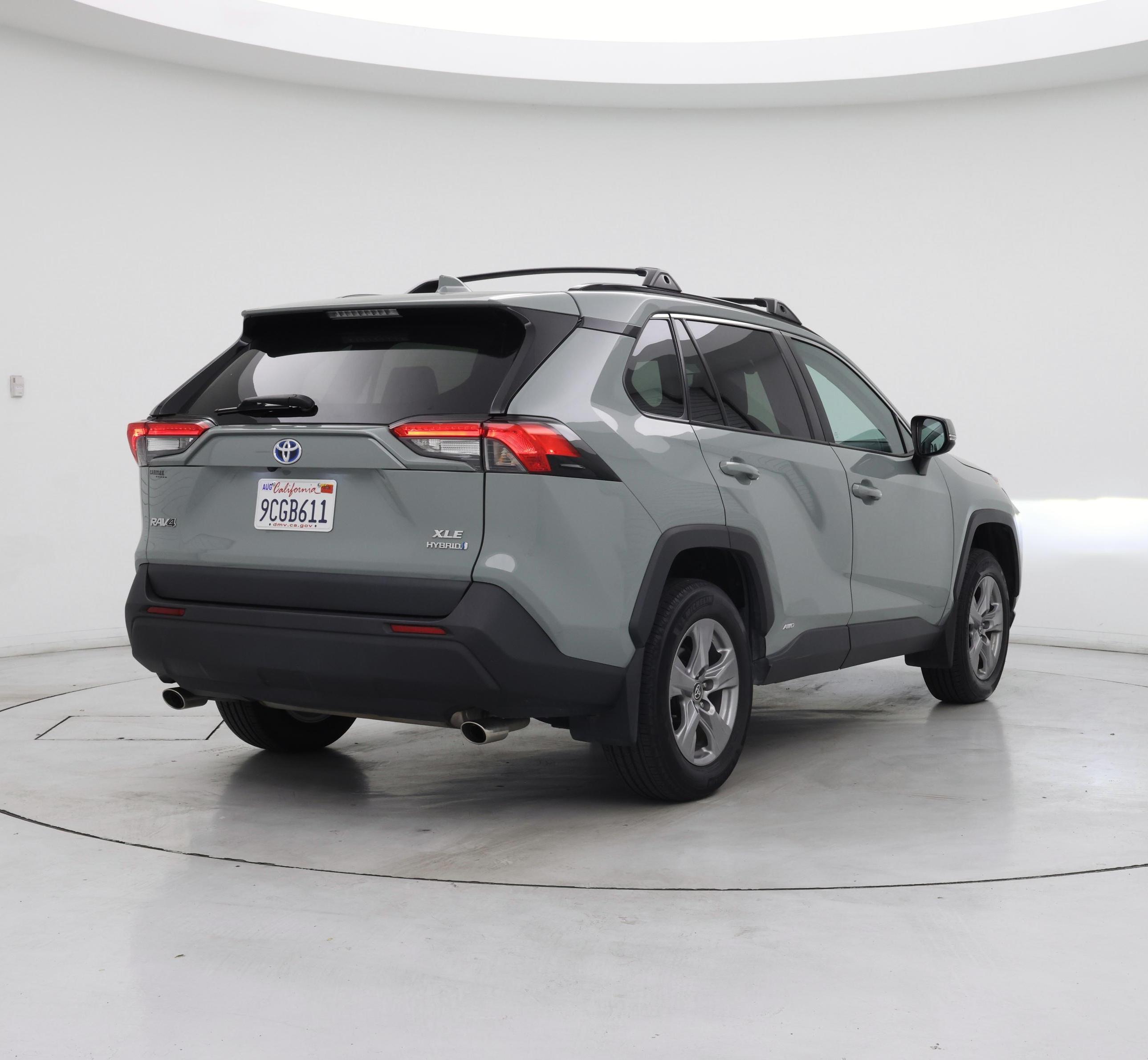 Thumbnail: 2022 Toyota RAV4 - 8