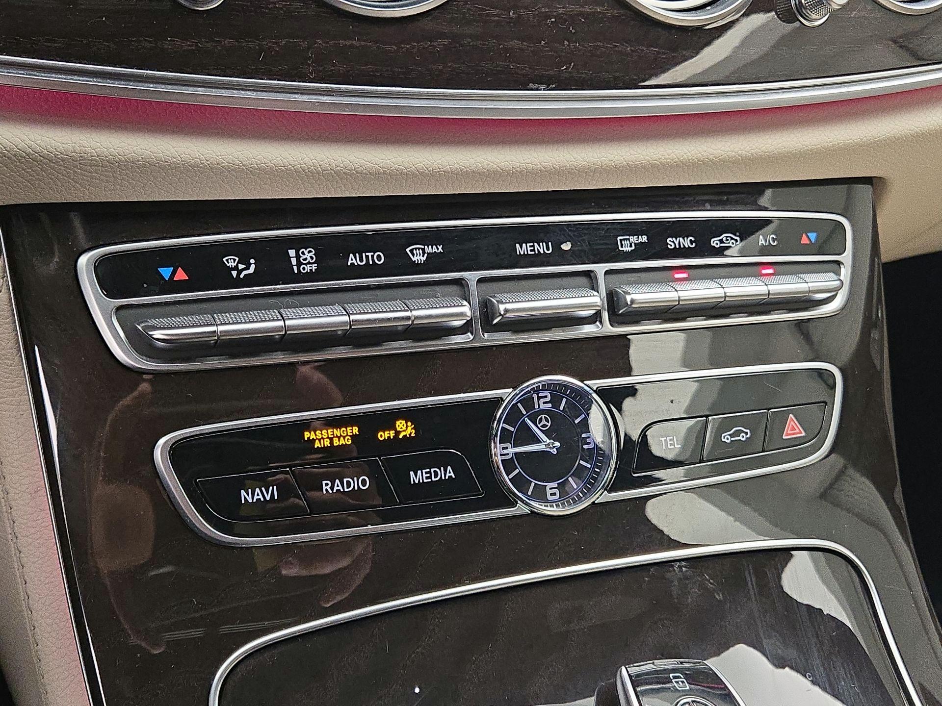 Thumbnail: 2019 Mercedes-Benz E-Class - 17