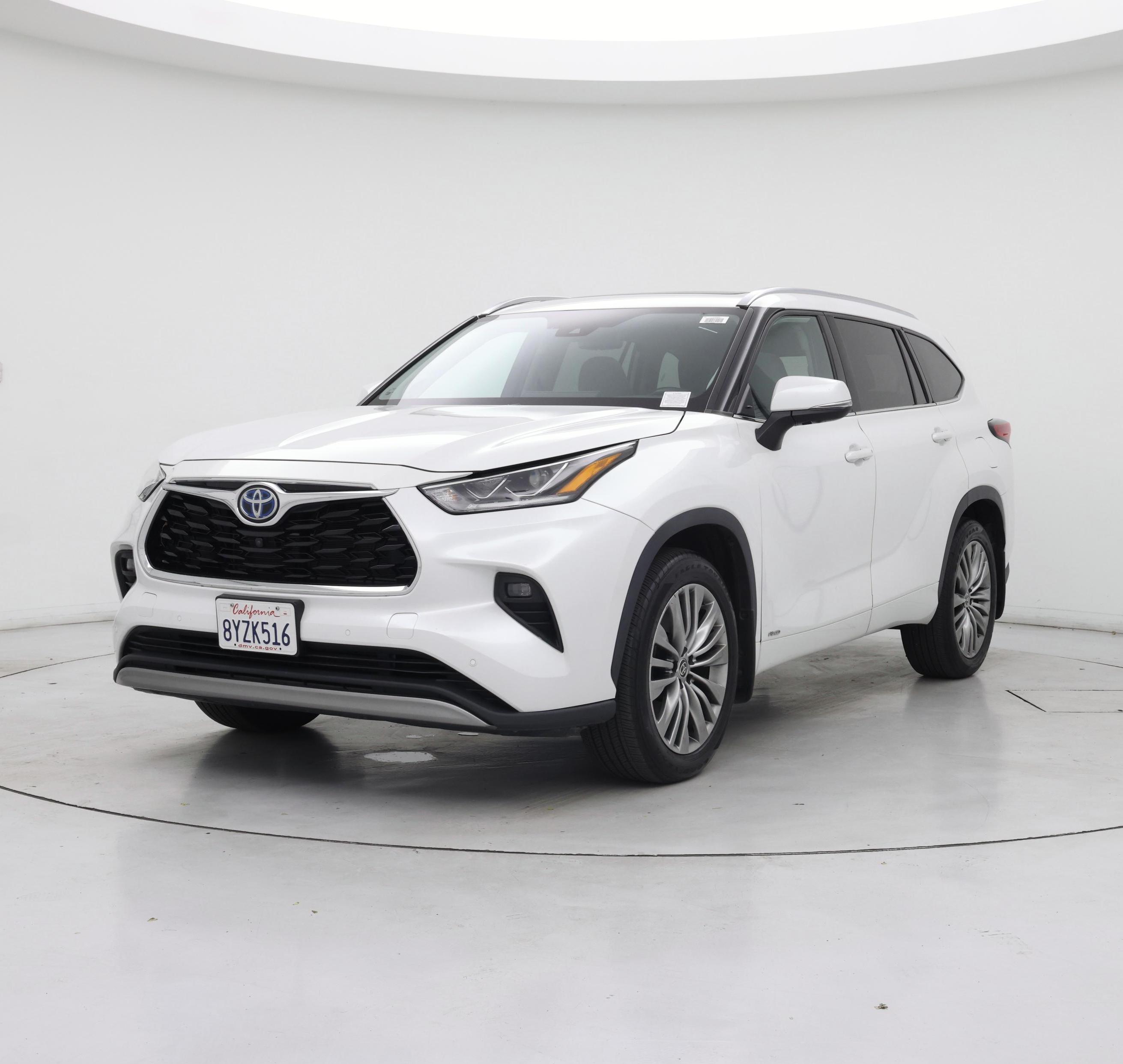 Thumbnail: 2022 Toyota Highlander - 4