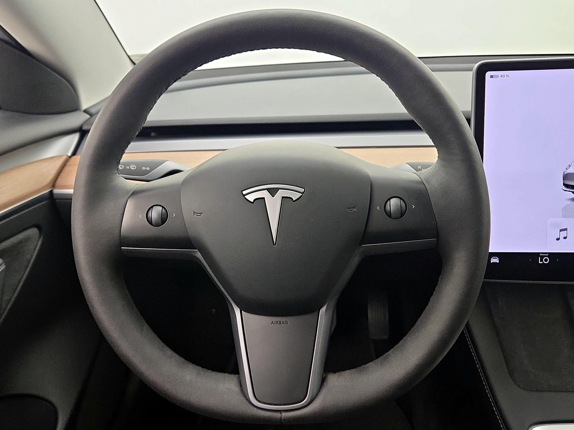 Thumbnail: 2023 Tesla Model 3 - 10