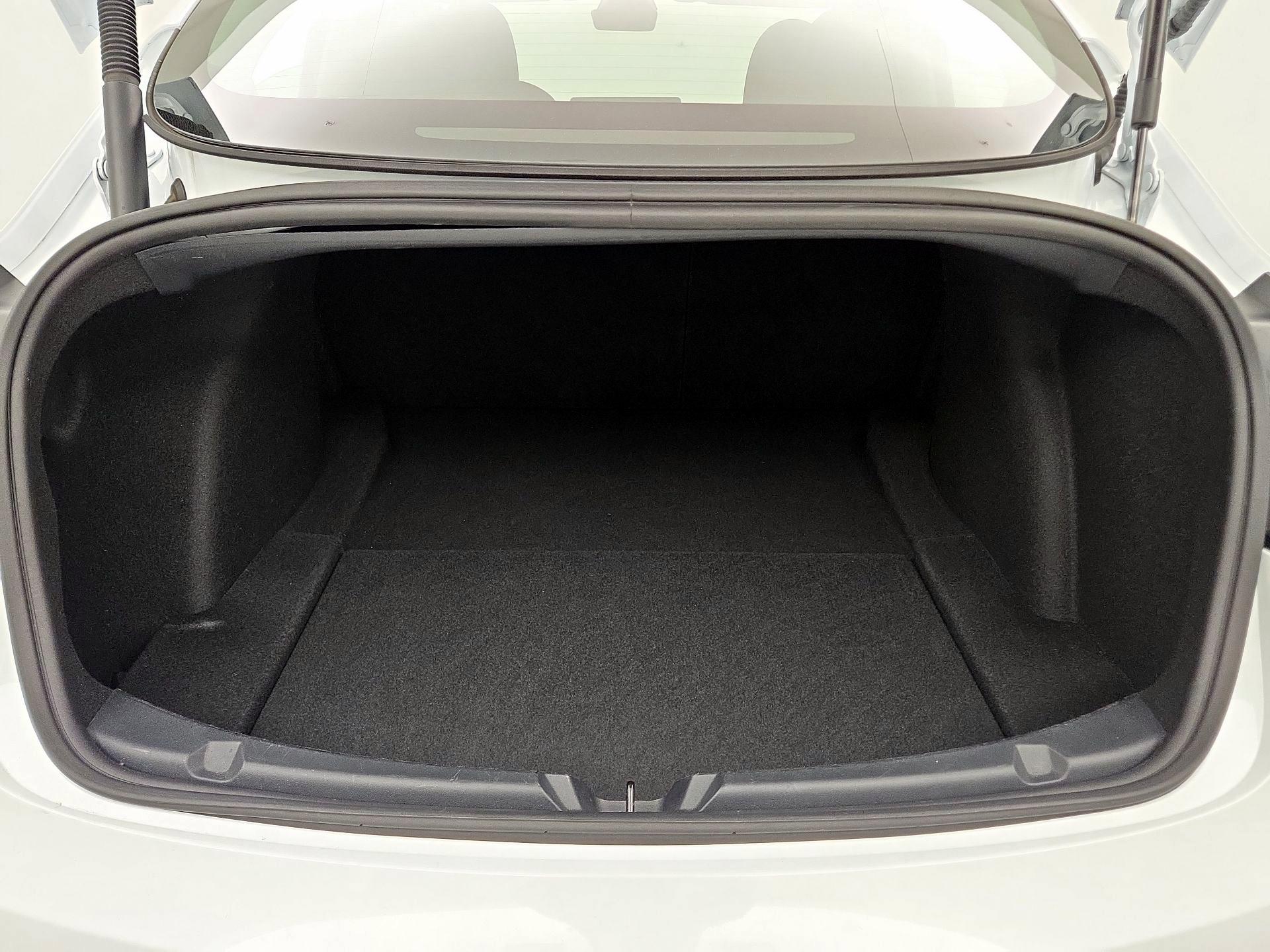 Thumbnail: 2023 Tesla Model 3 - 19