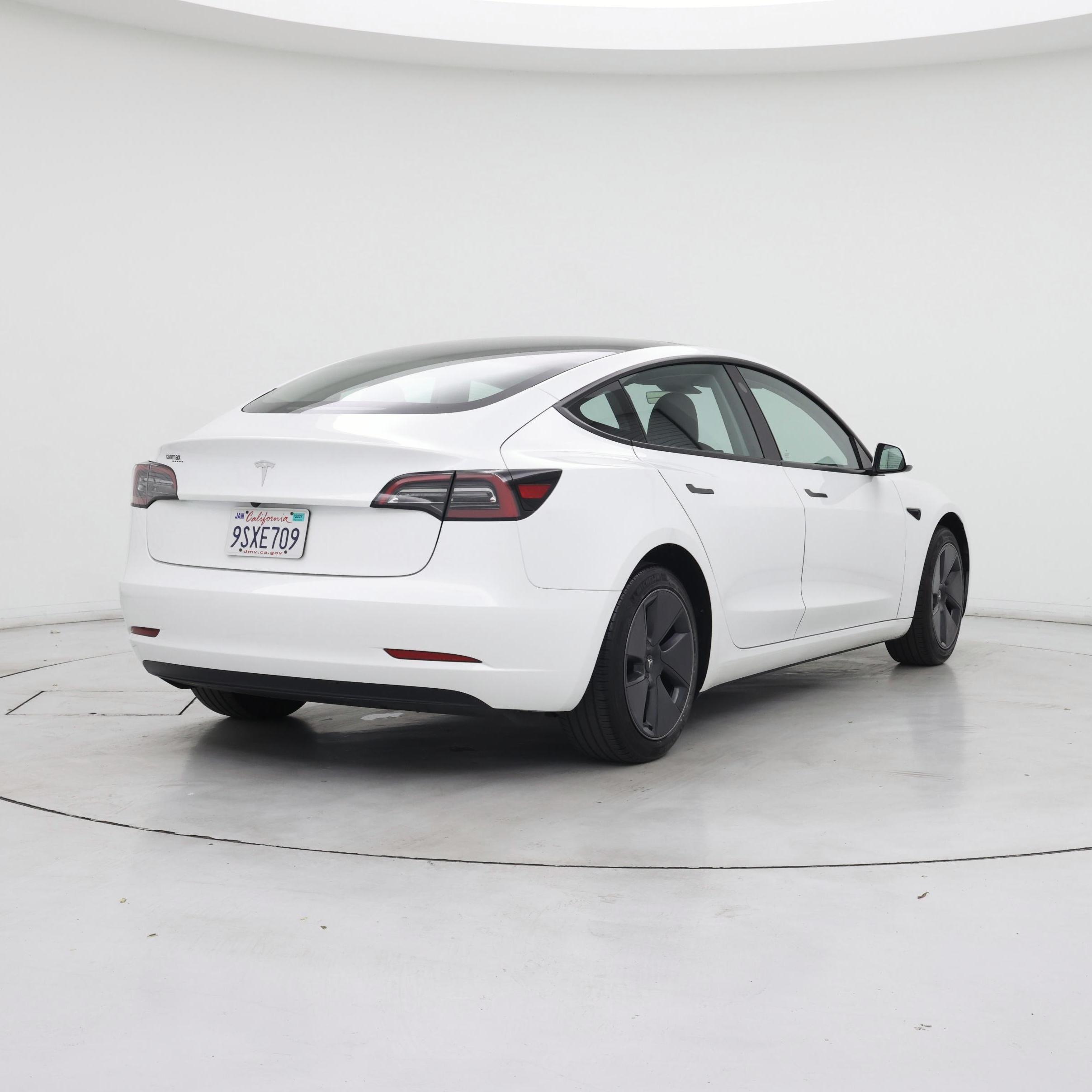 Thumbnail: 2023 Tesla Model 3 - 8
