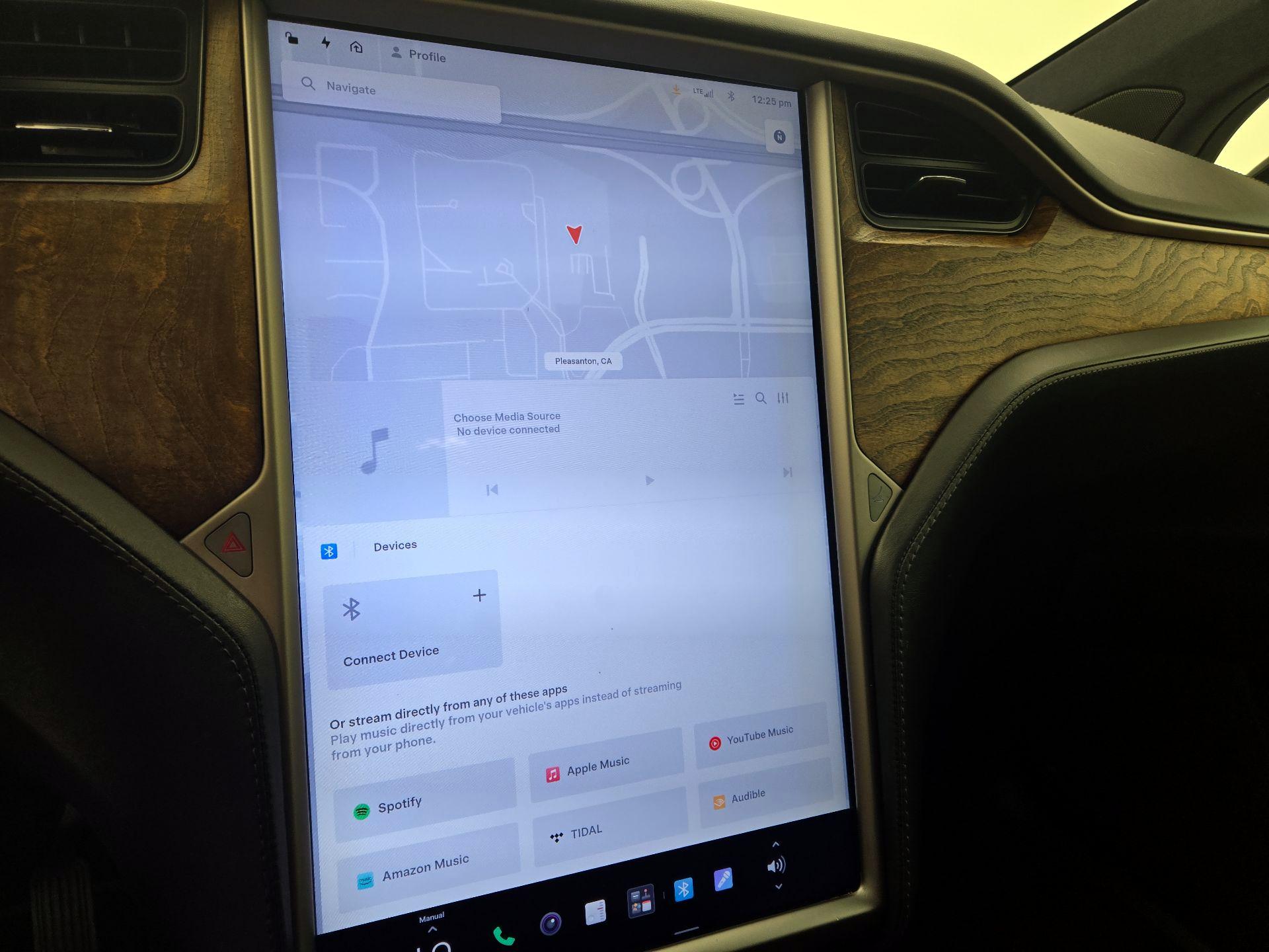 Thumbnail: 2019 Tesla Model X - 15