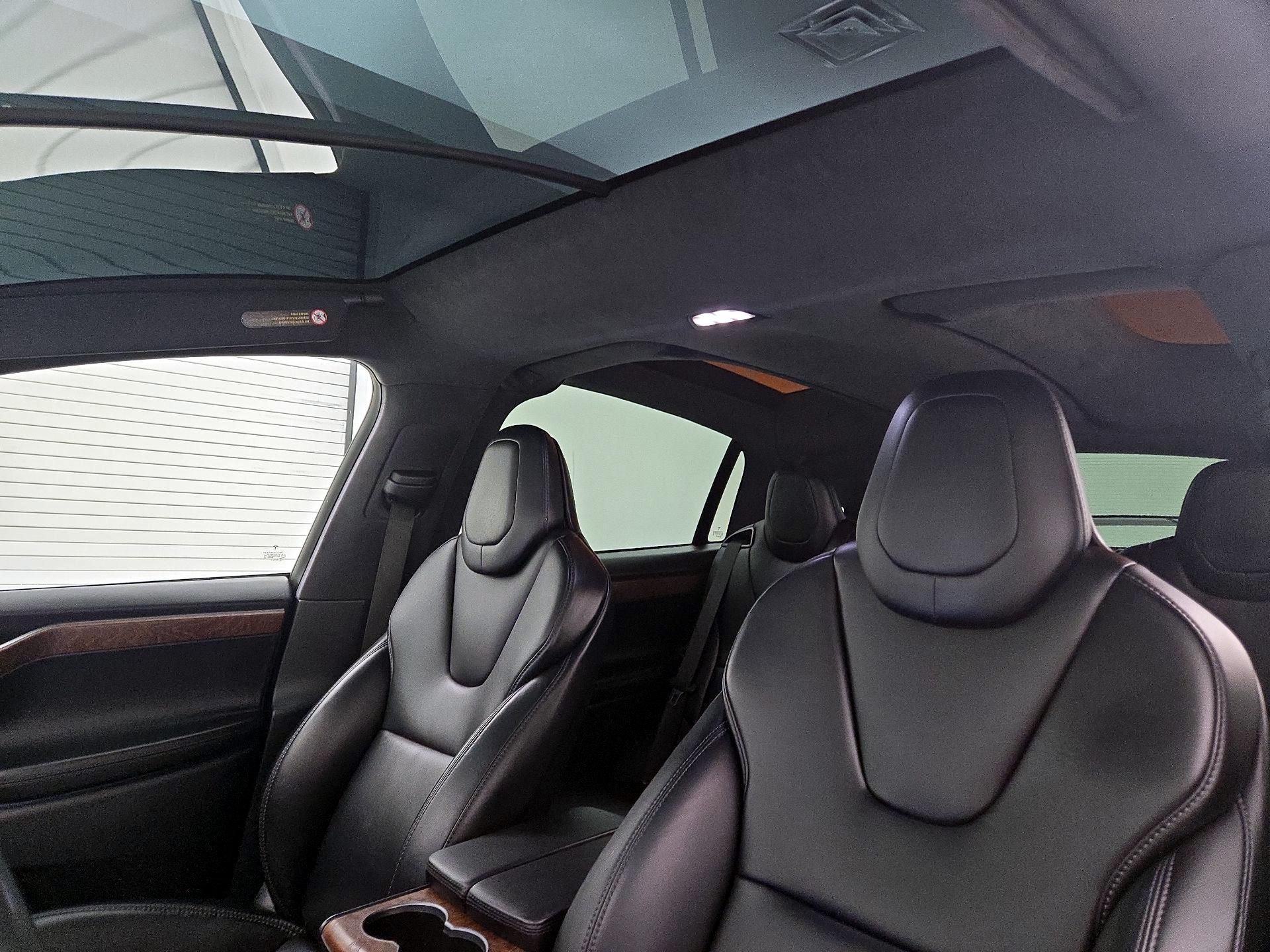 Thumbnail: 2019 Tesla Model X - 18