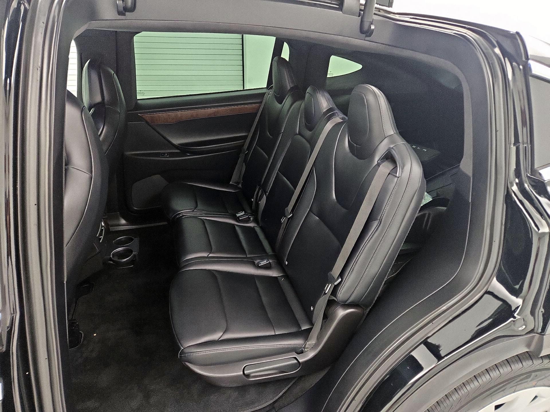 Thumbnail: 2019 Tesla Model X - 19