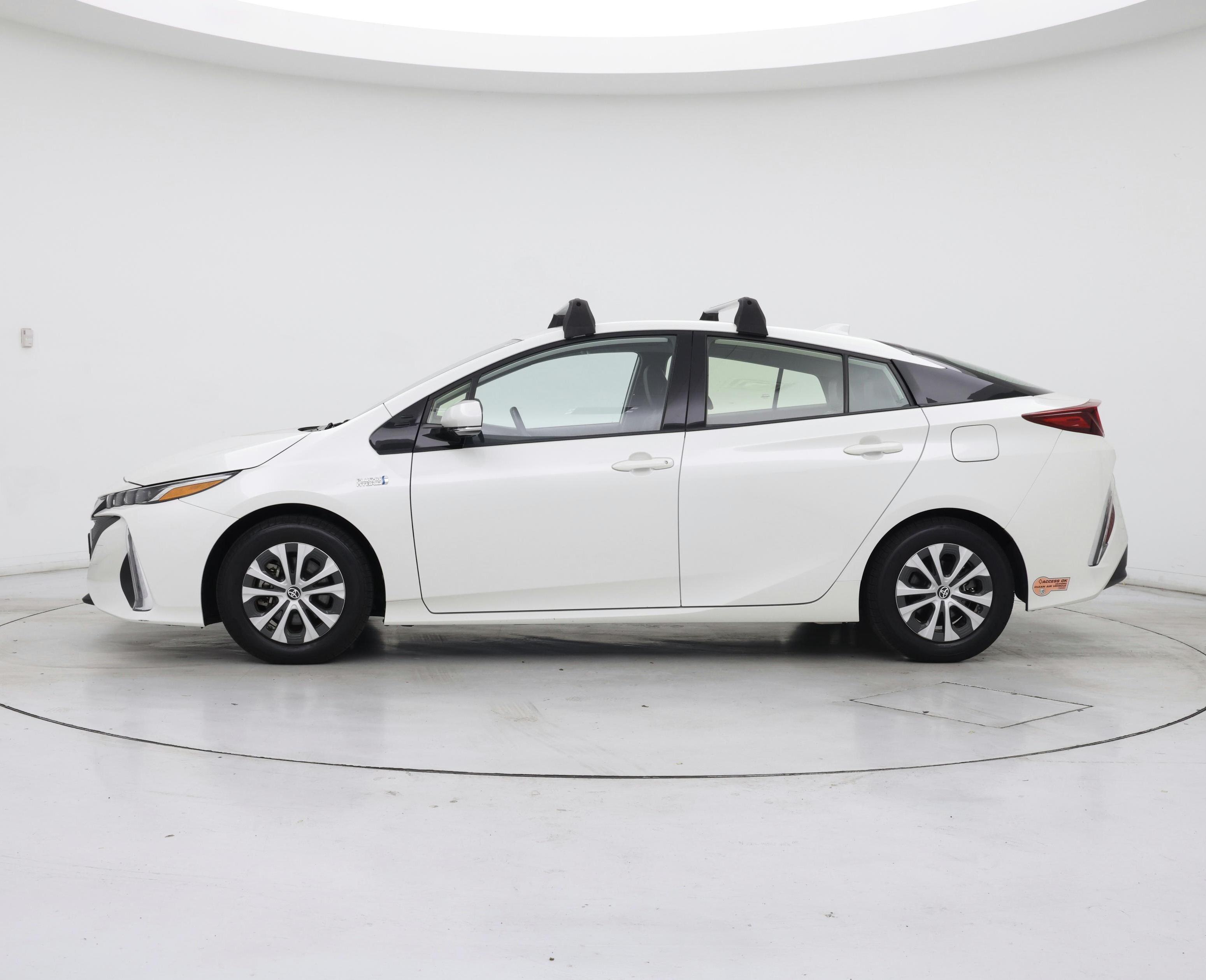 Thumbnail: 2020 Toyota Prius Prime - 3