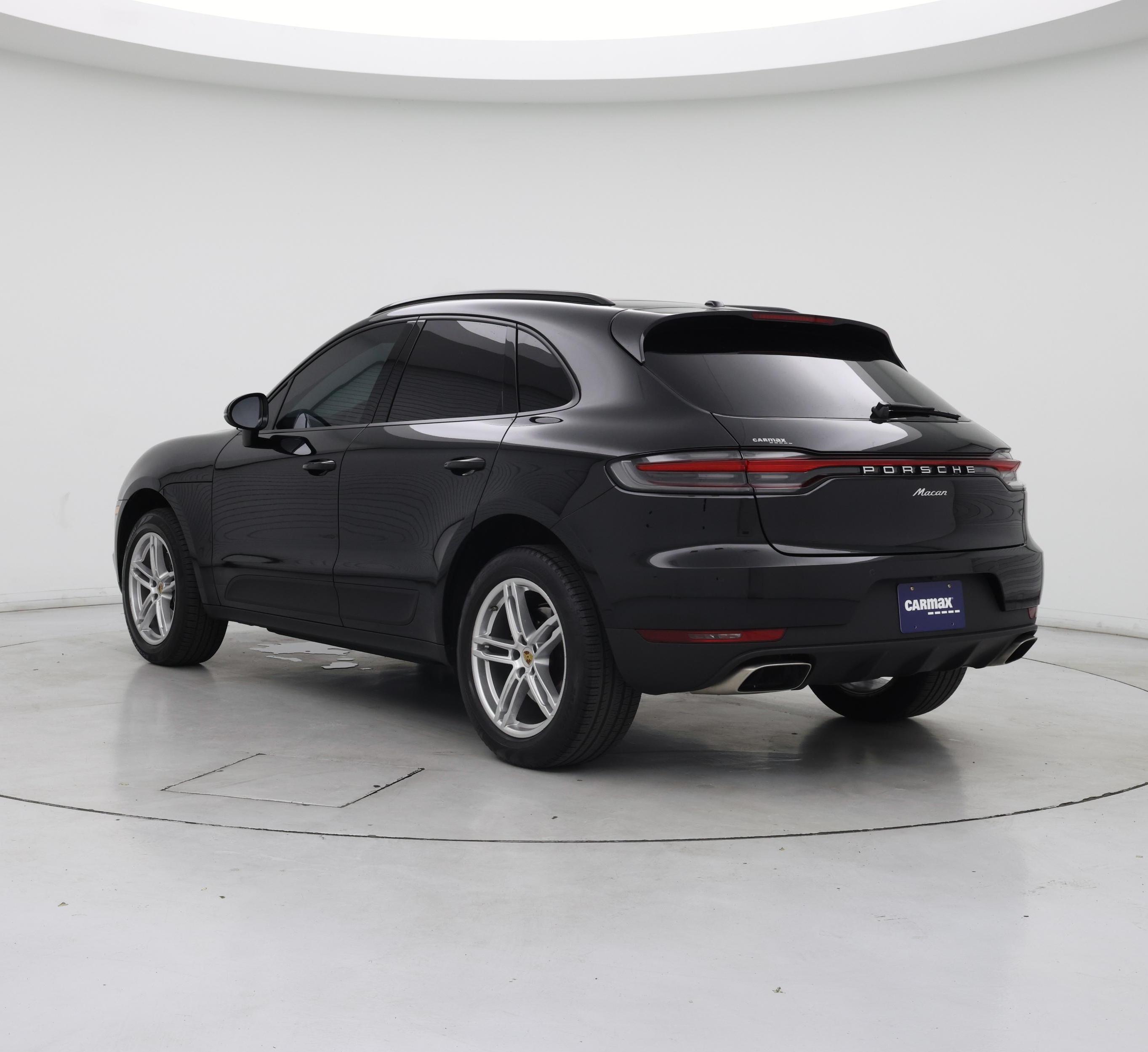 Thumbnail: 2021 Porsche Macan - 2