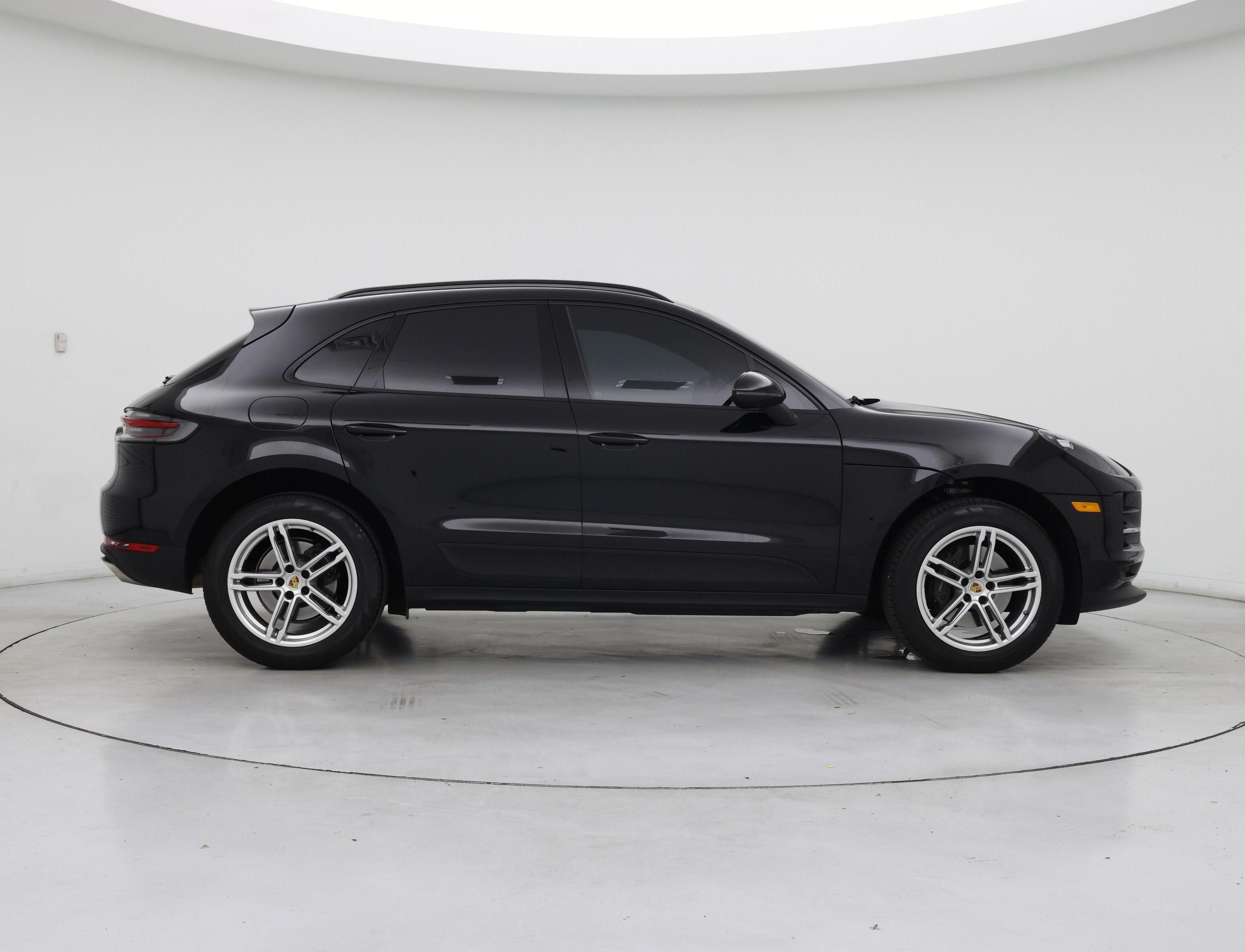 Thumbnail: 2021 Porsche Macan - 7