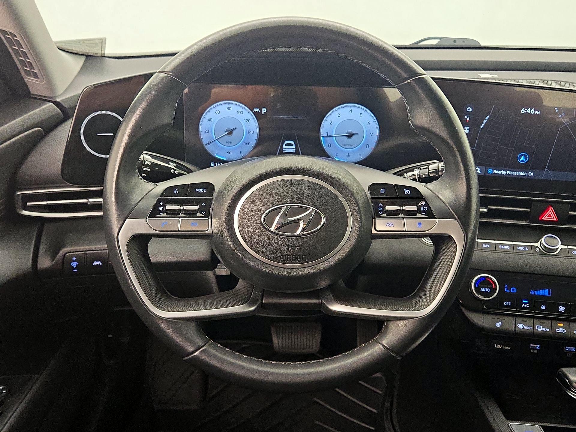 Thumbnail: 2023 Hyundai Elantra - 10